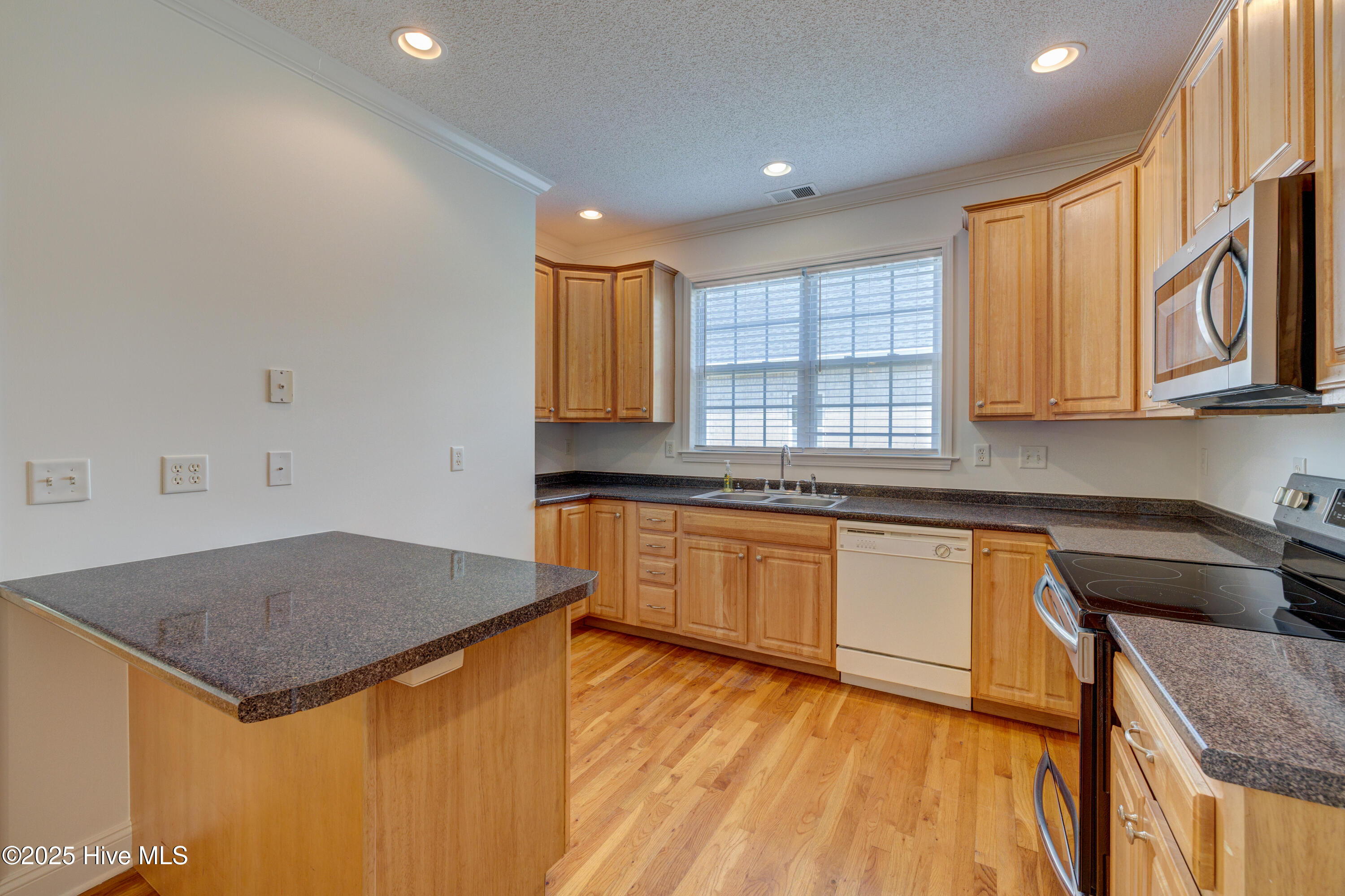 1708 N County Drive Property Photo 2