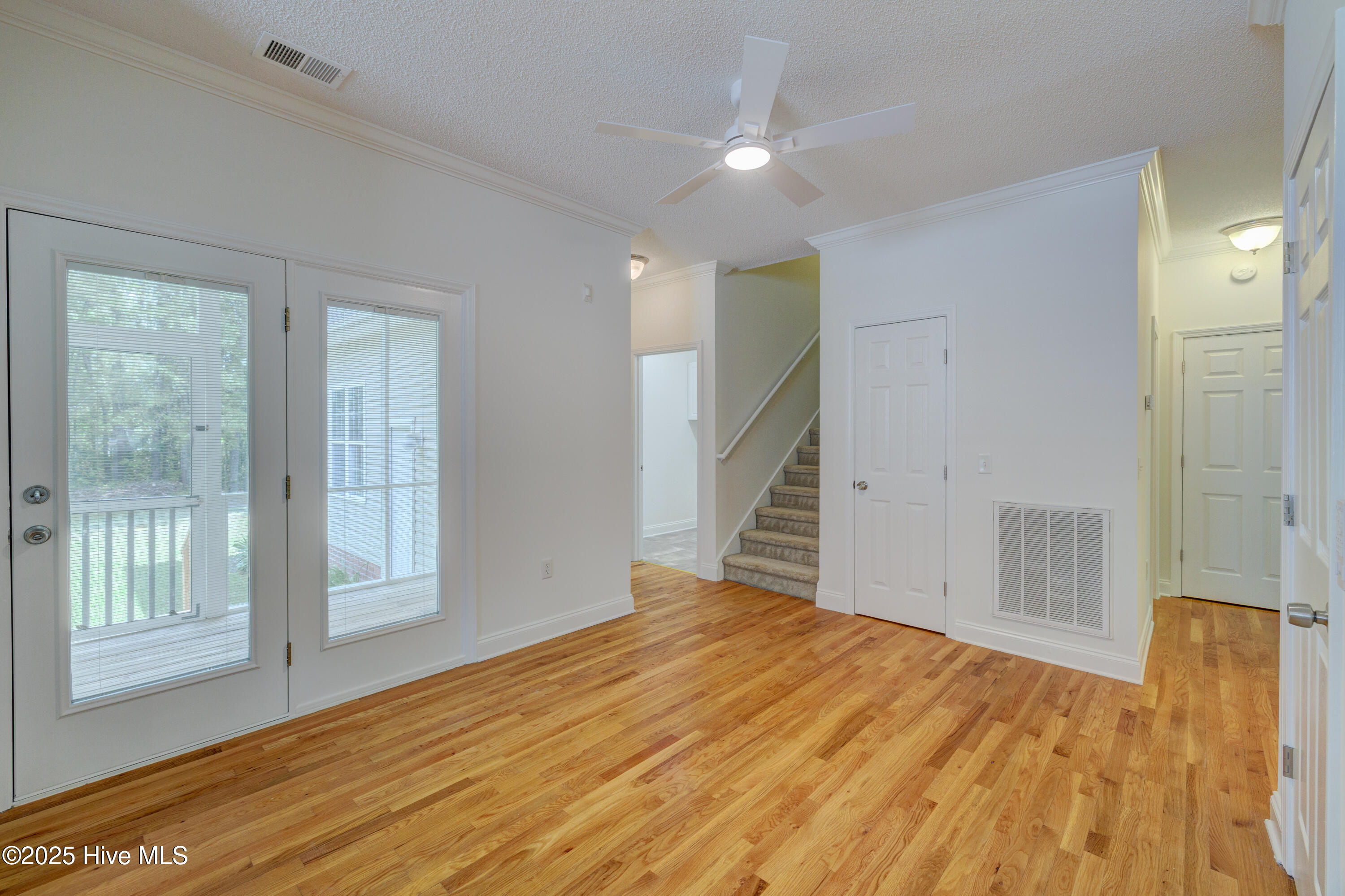 1708 N County Drive Property Photo 12