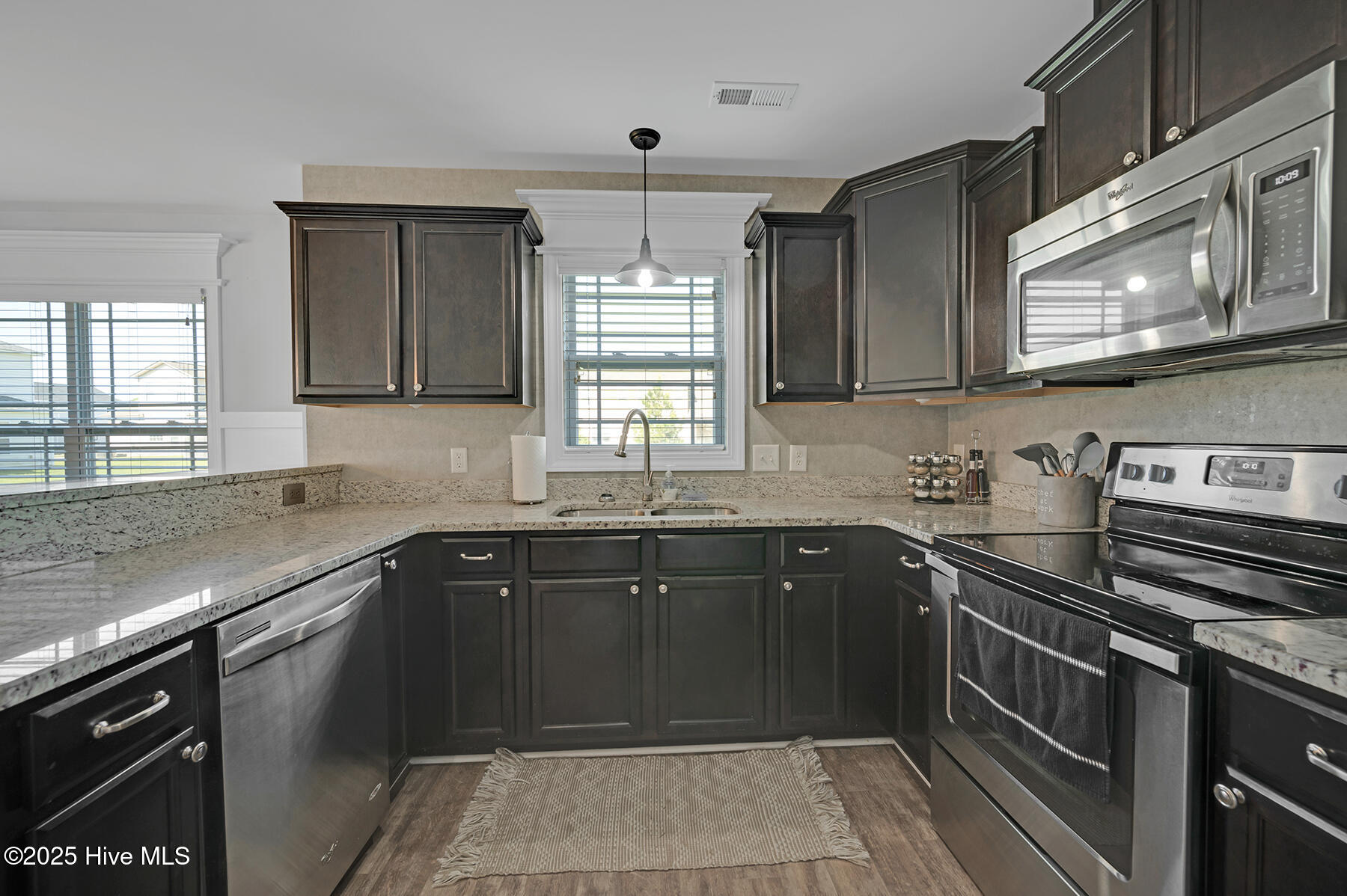 2203 Great Laurel Court Property Photo 19