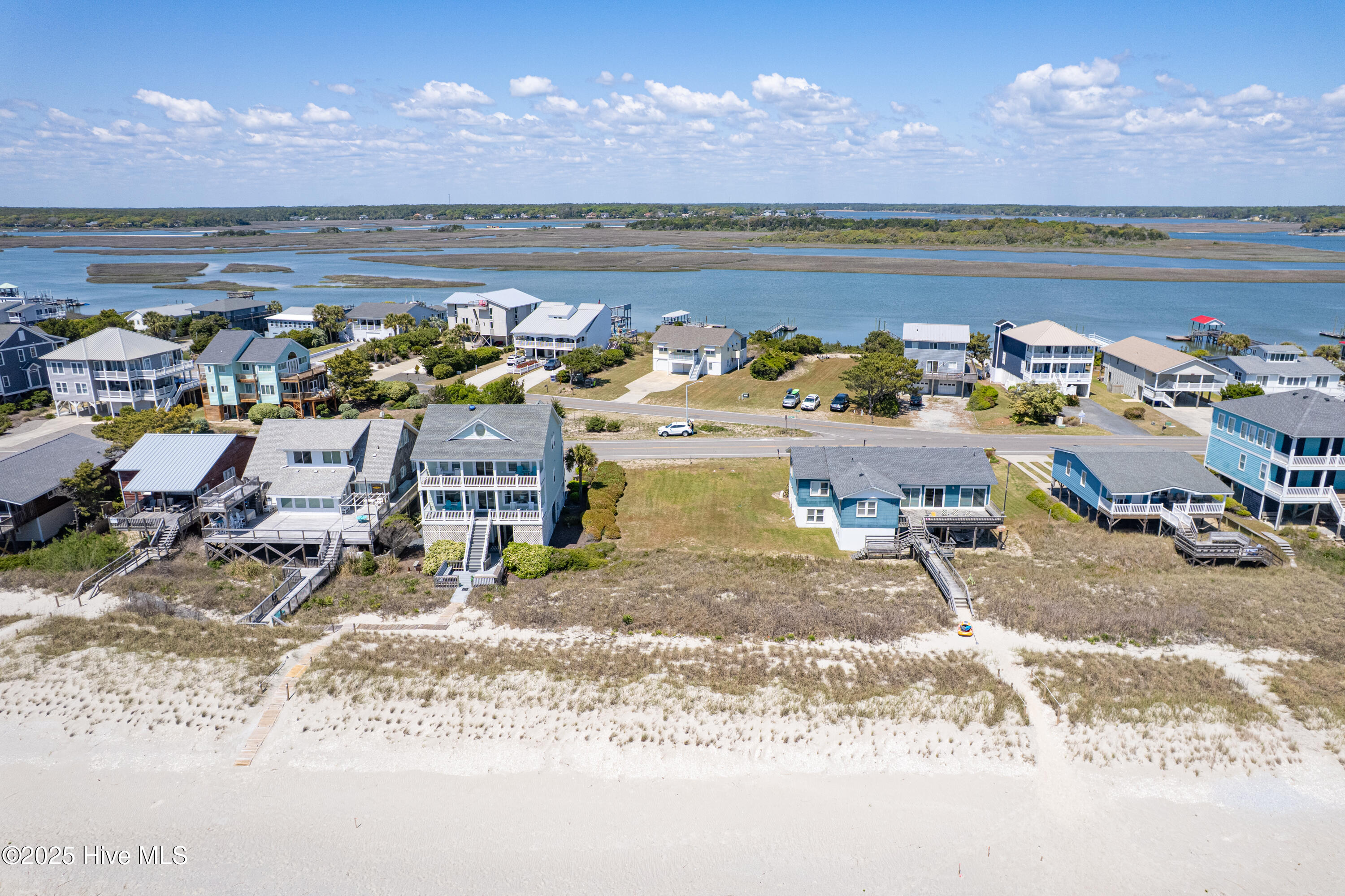 6305 W Beach Drive Property Photo 10