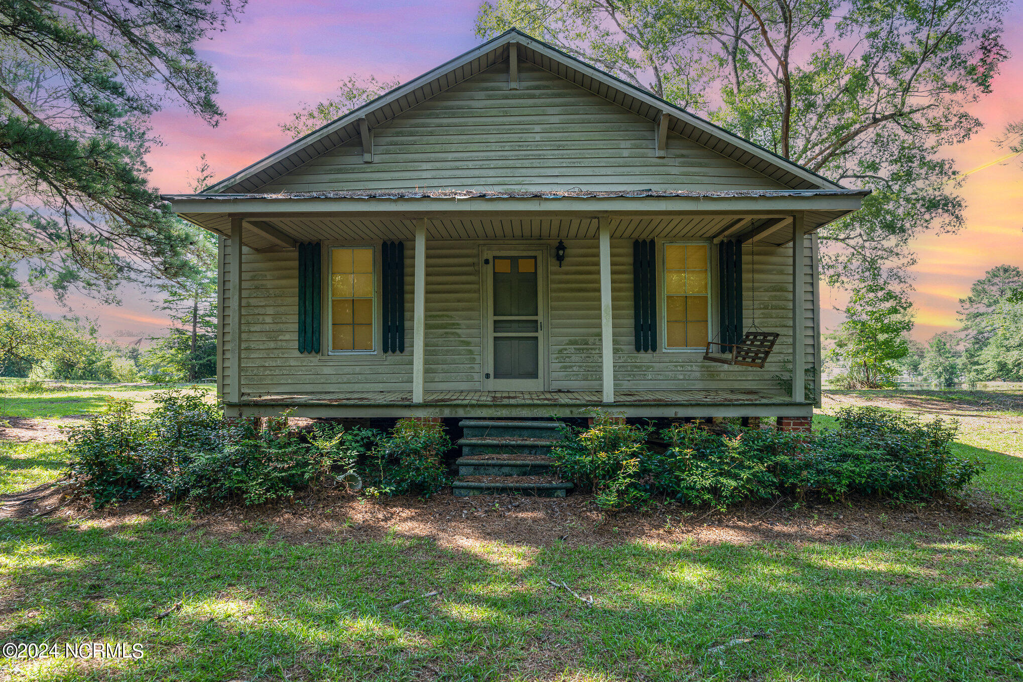 408 Johnston Road Property Photo 14
