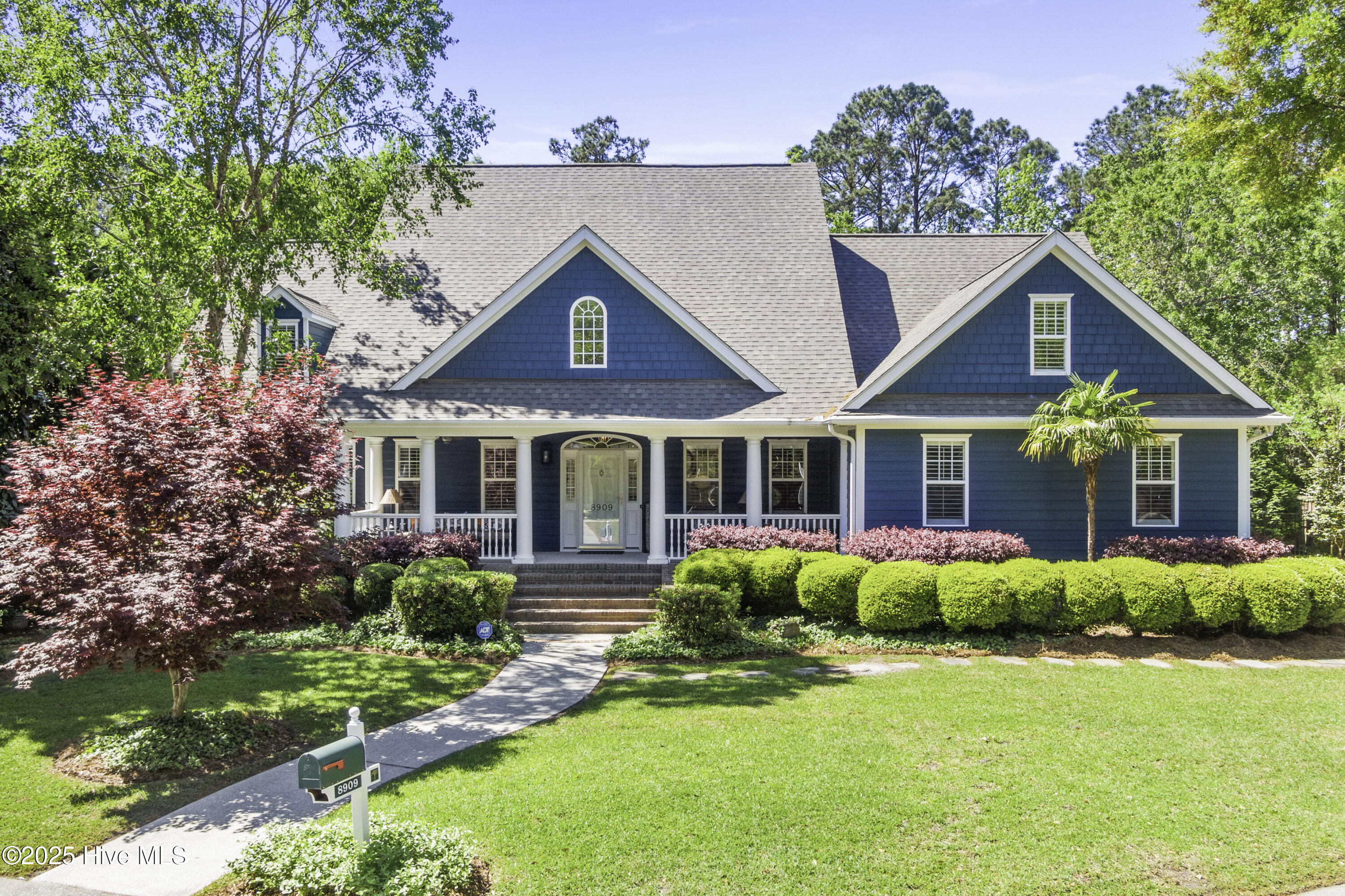 8909 New Forest Drive Property Photo