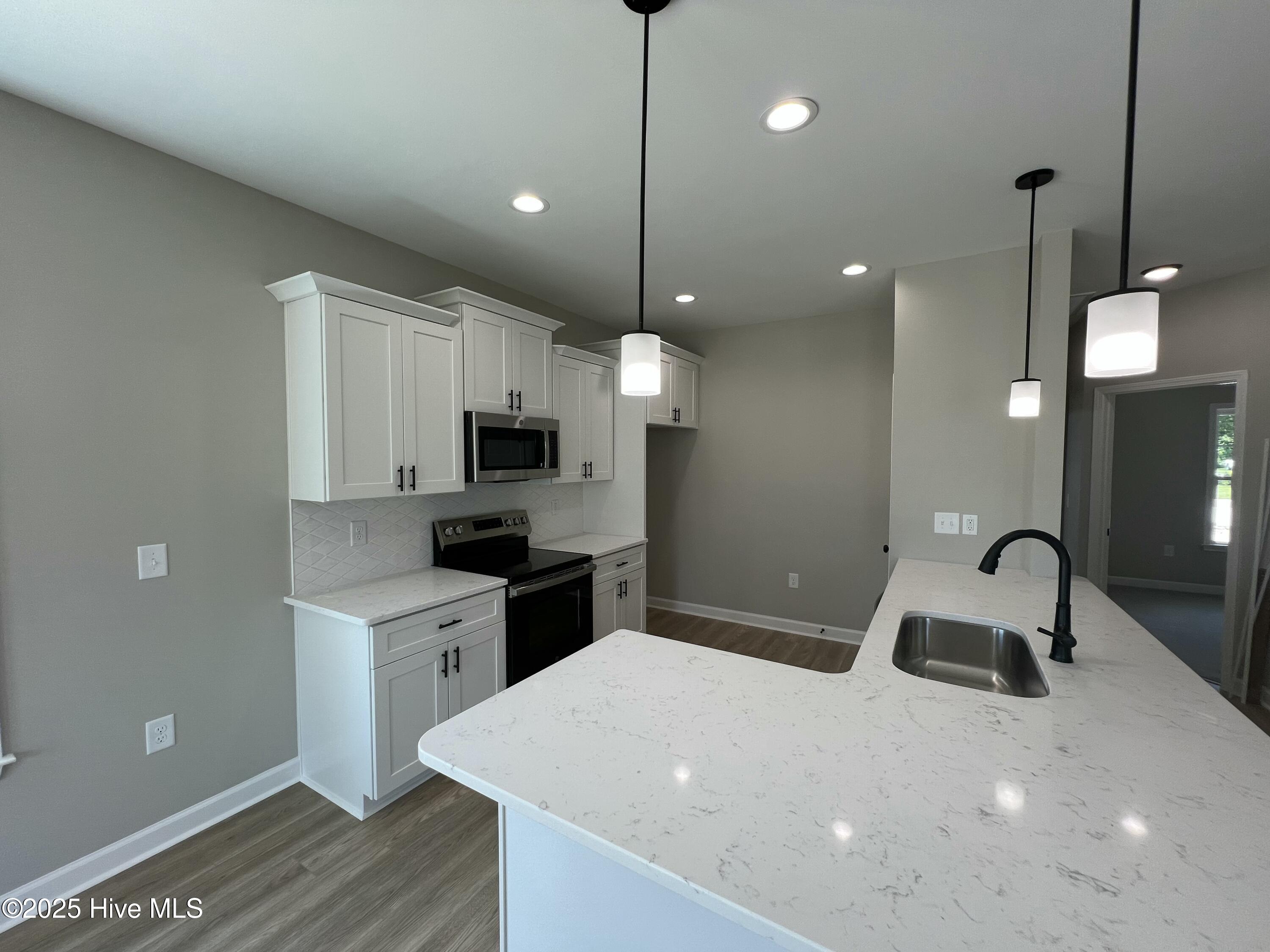 3803 Huntcliff Drive Property Photo 6