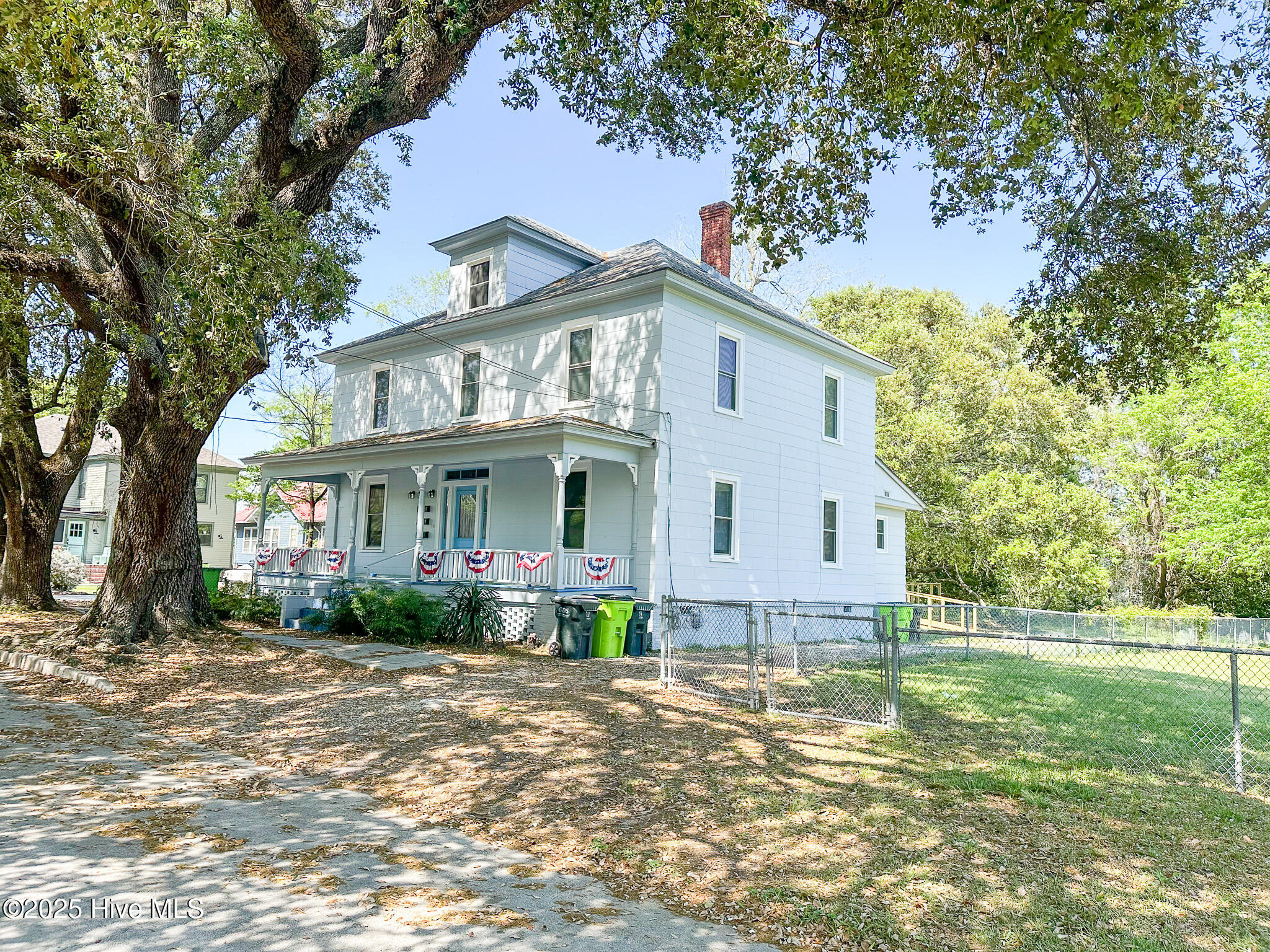 1110 N Pasteur Street Property Photo