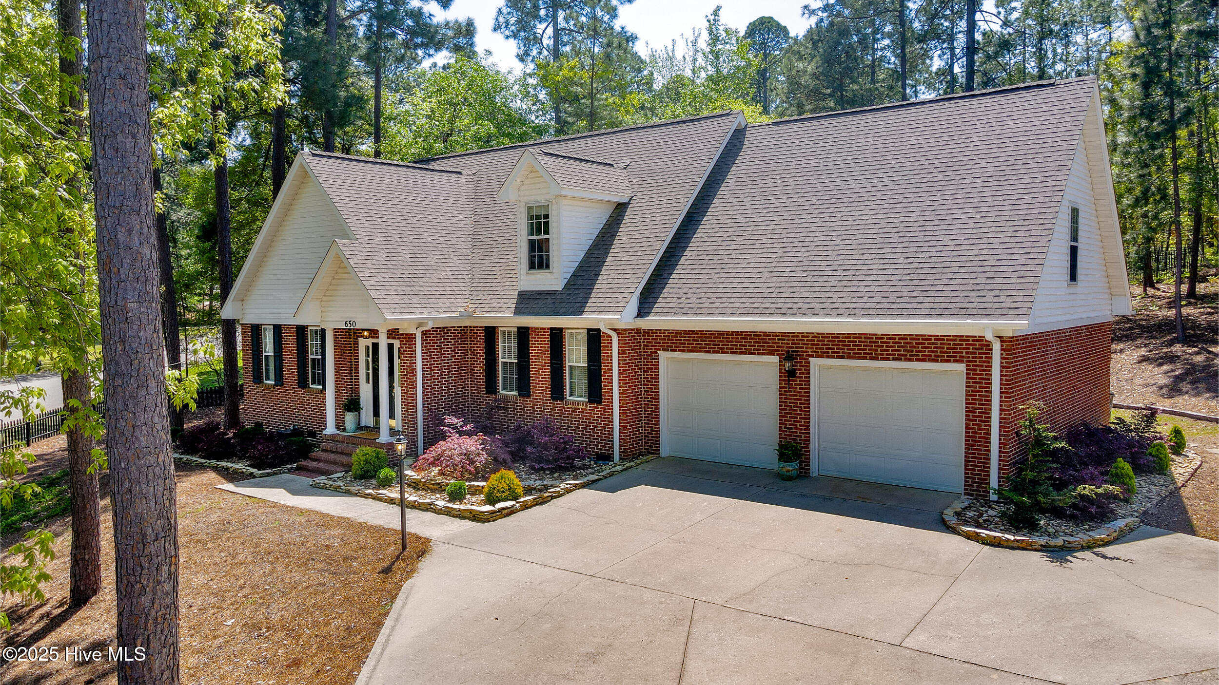 650 Elk Road Property Photo