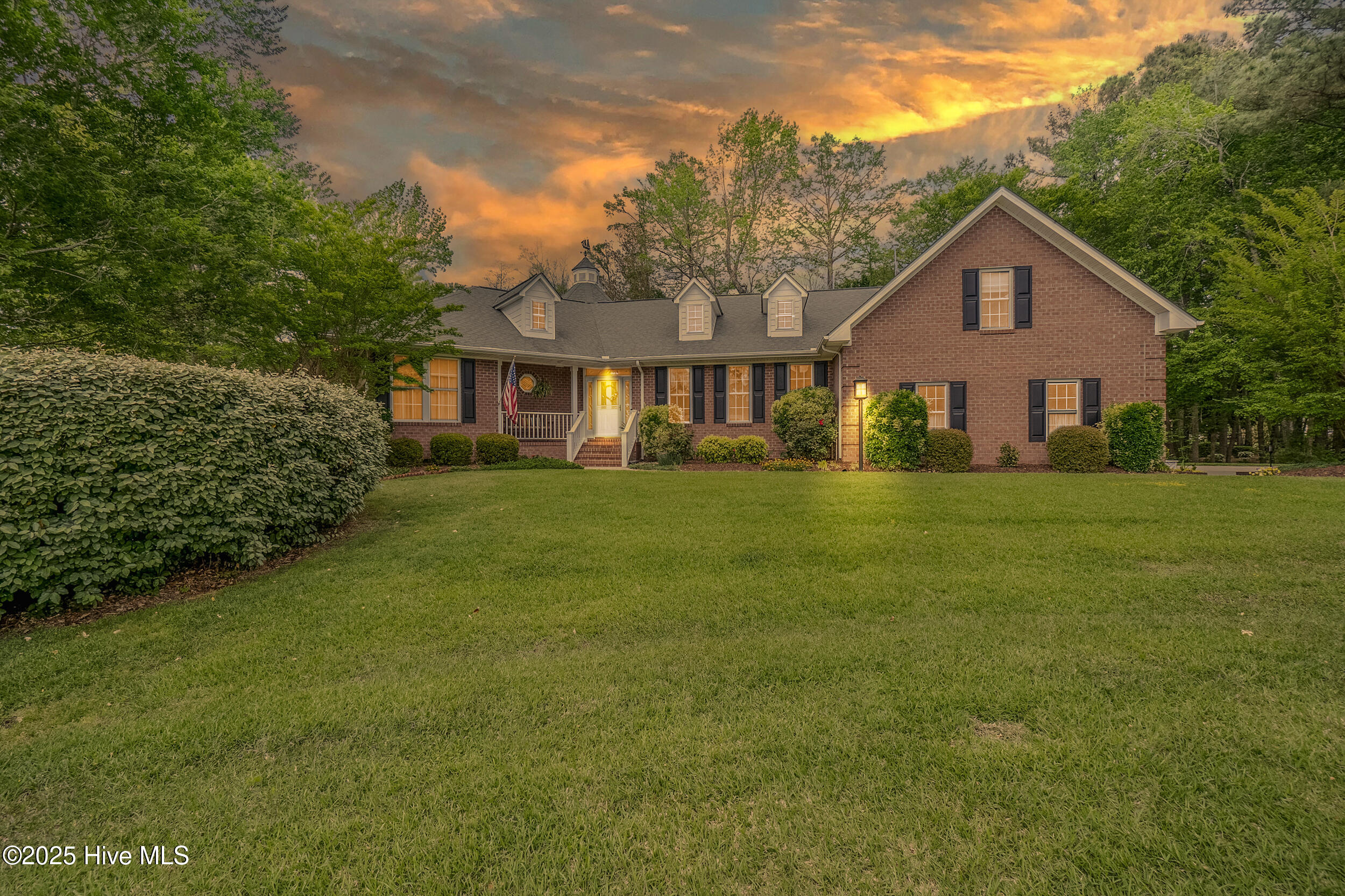 114 S Fork Court Property Photo