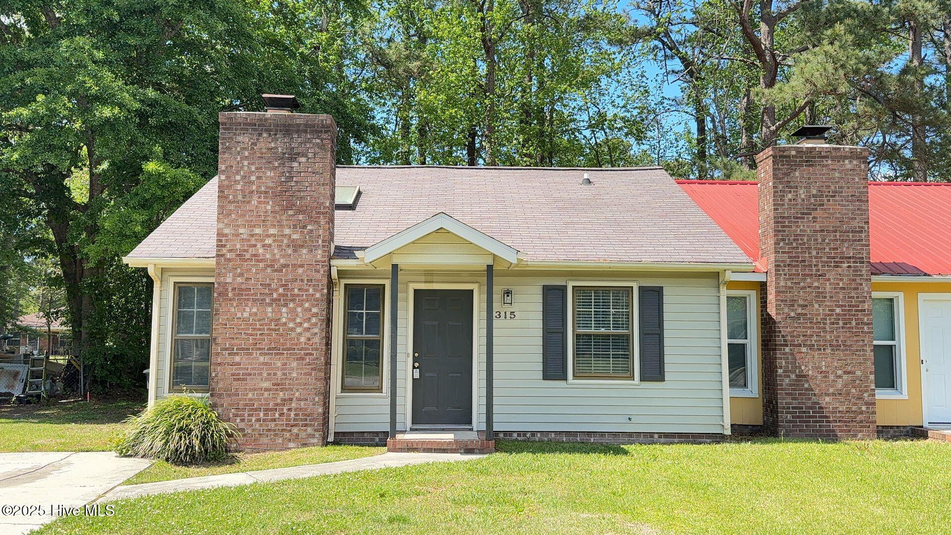 315 W Frances Street Property Photo