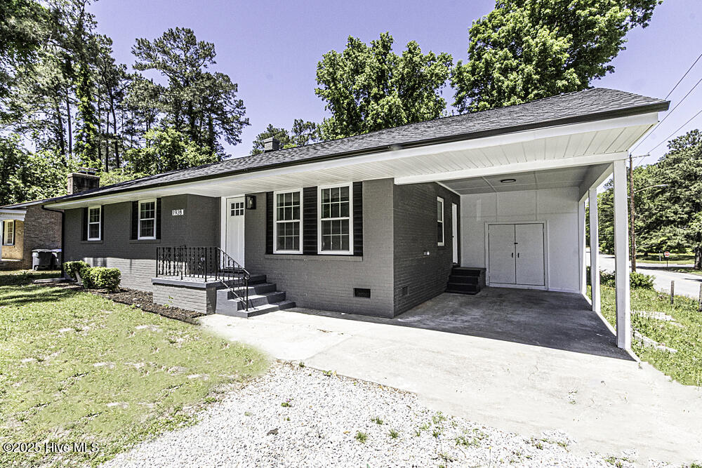 1928 Fletcher Drive Property Photo 7