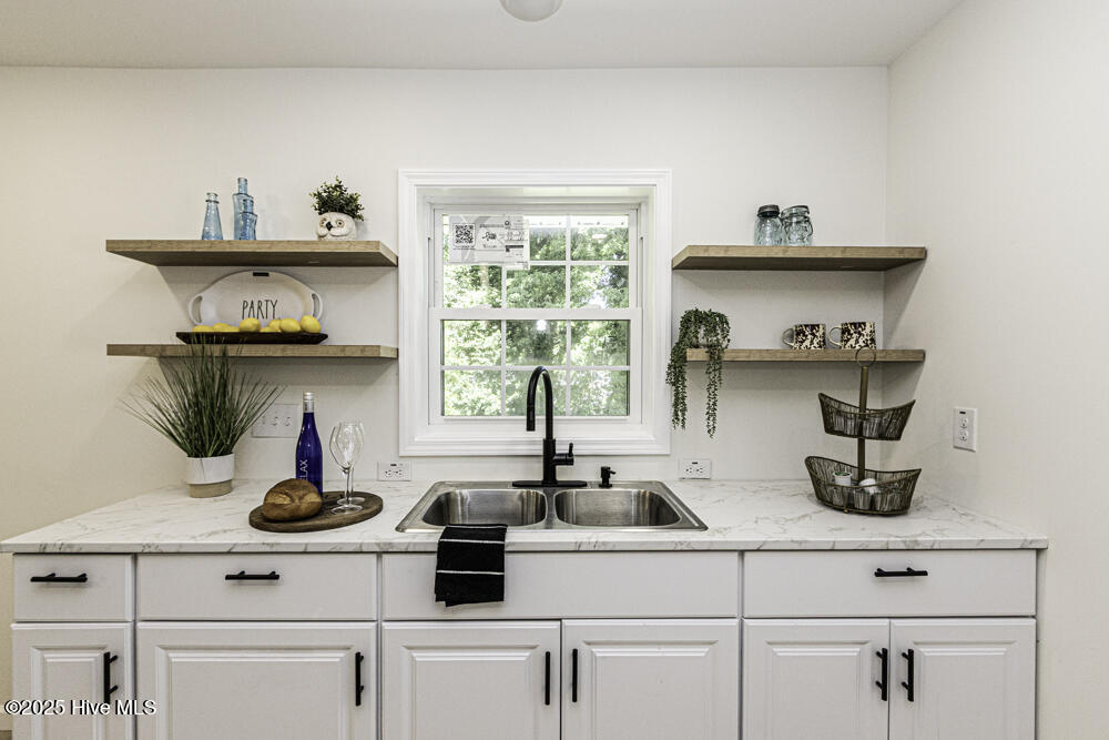 1928 Fletcher Drive Property Photo 15