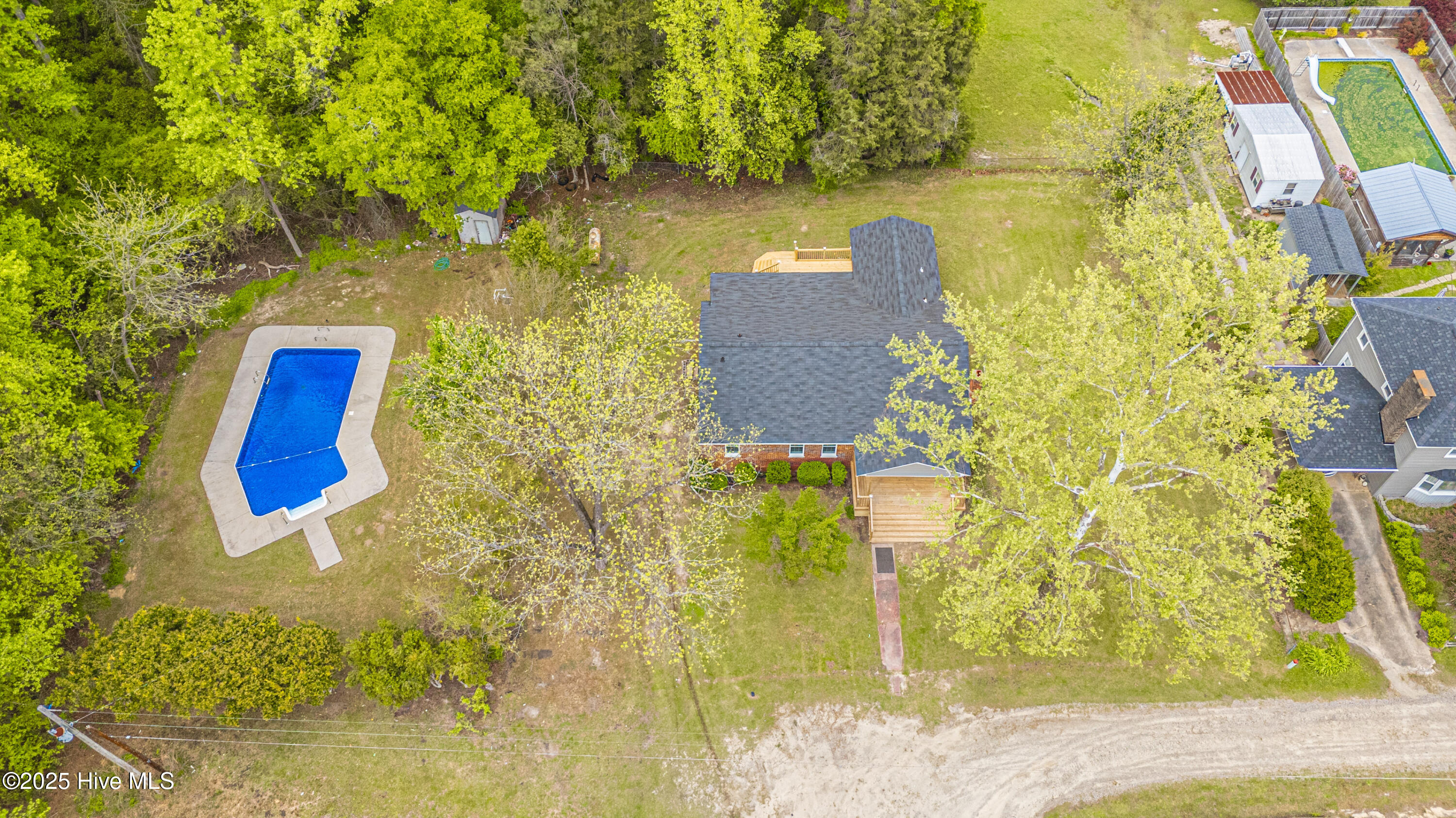 119 Camelot Drive Property Photo 1