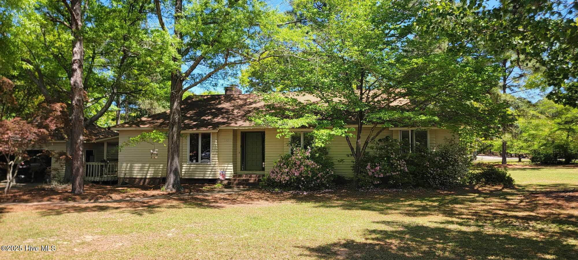 102 Rolling Hill Court Property Photo