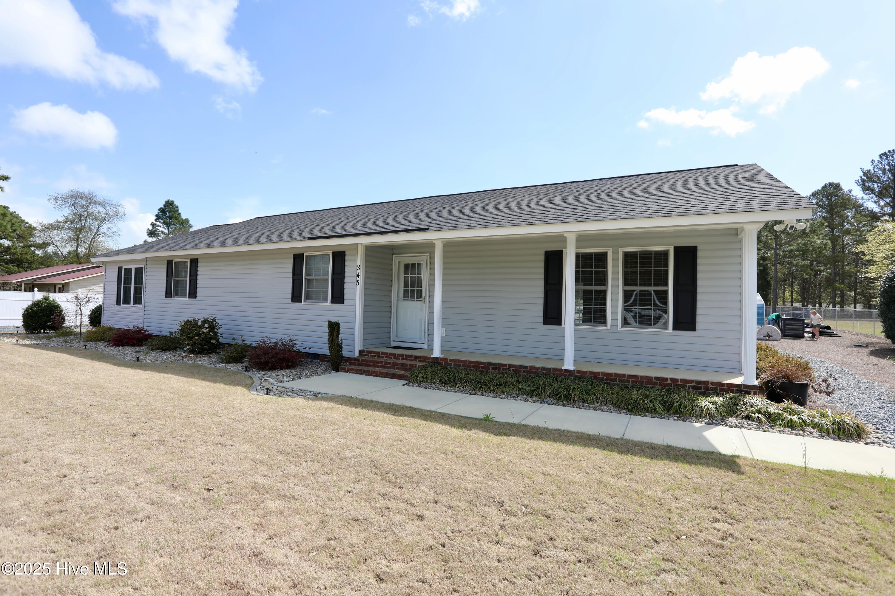 345 N Cherry Street Property Photo