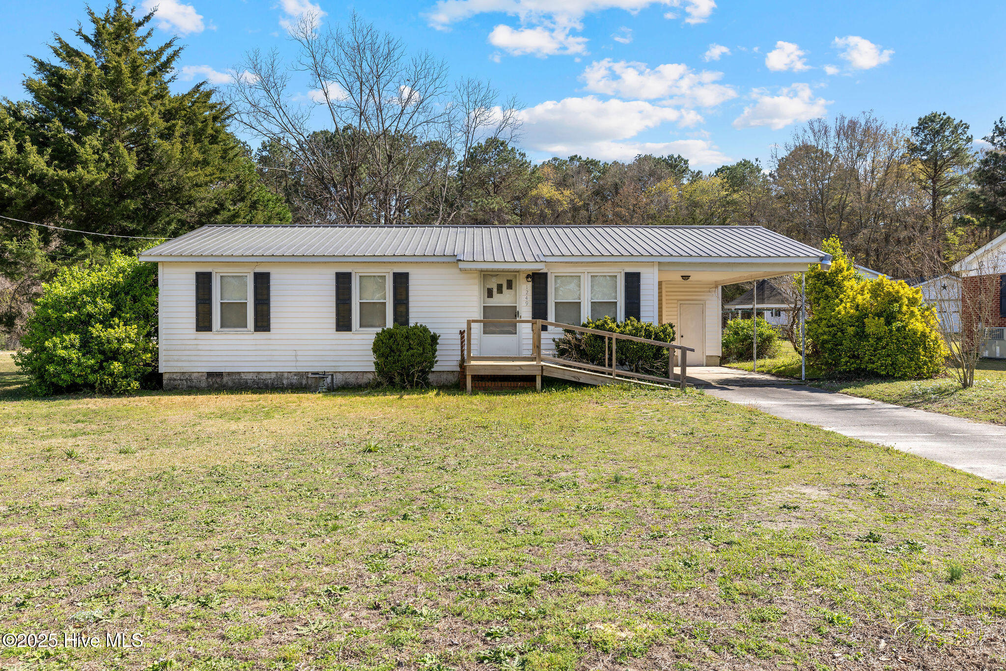 1249 Old Grantham Road Property Photo