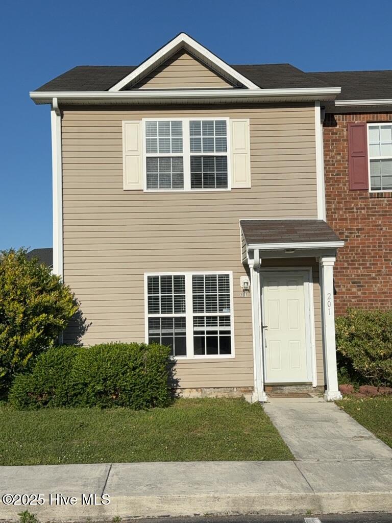 201 Pinegrove Court Property Photo