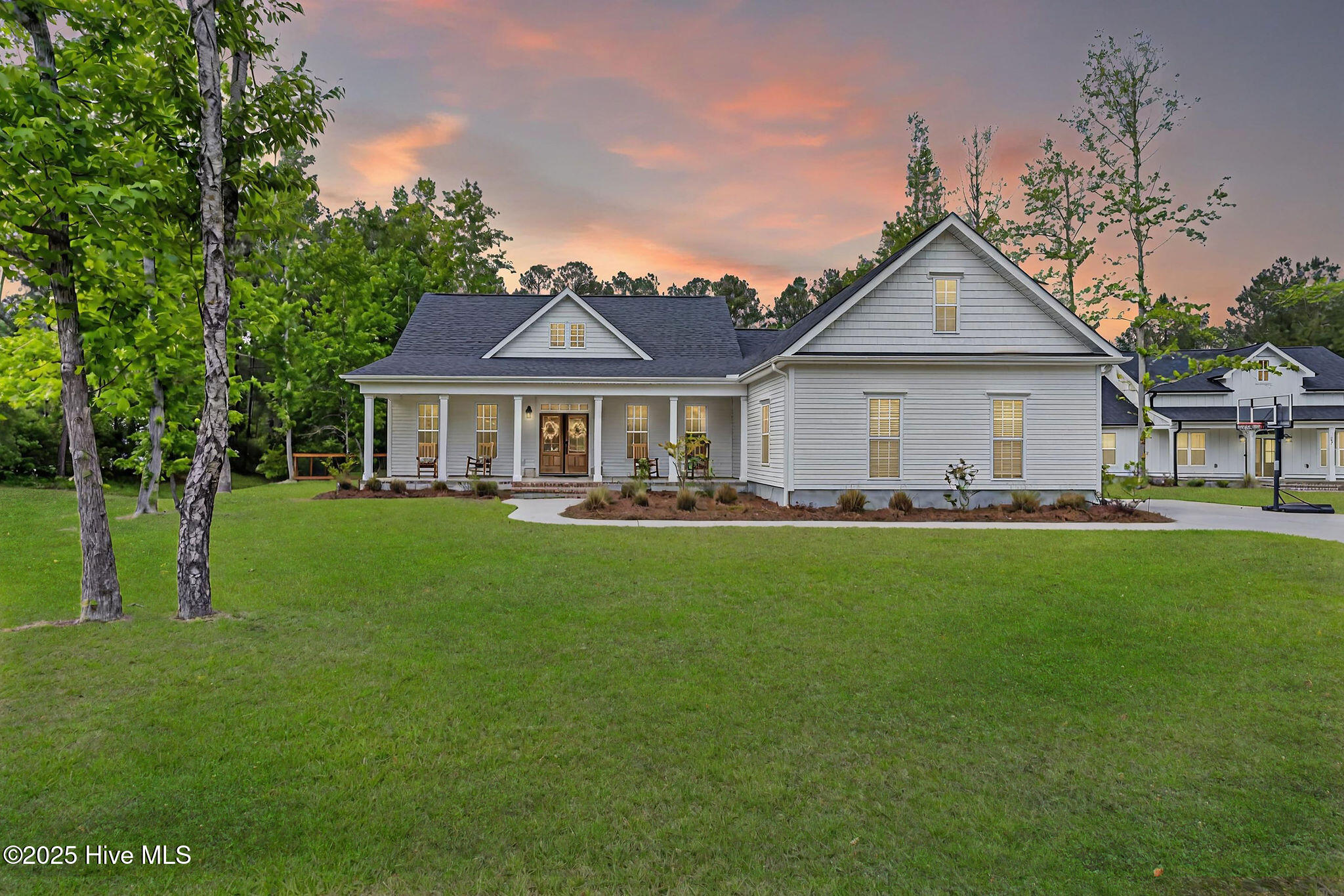 469 Winding Creek Road Property Photo