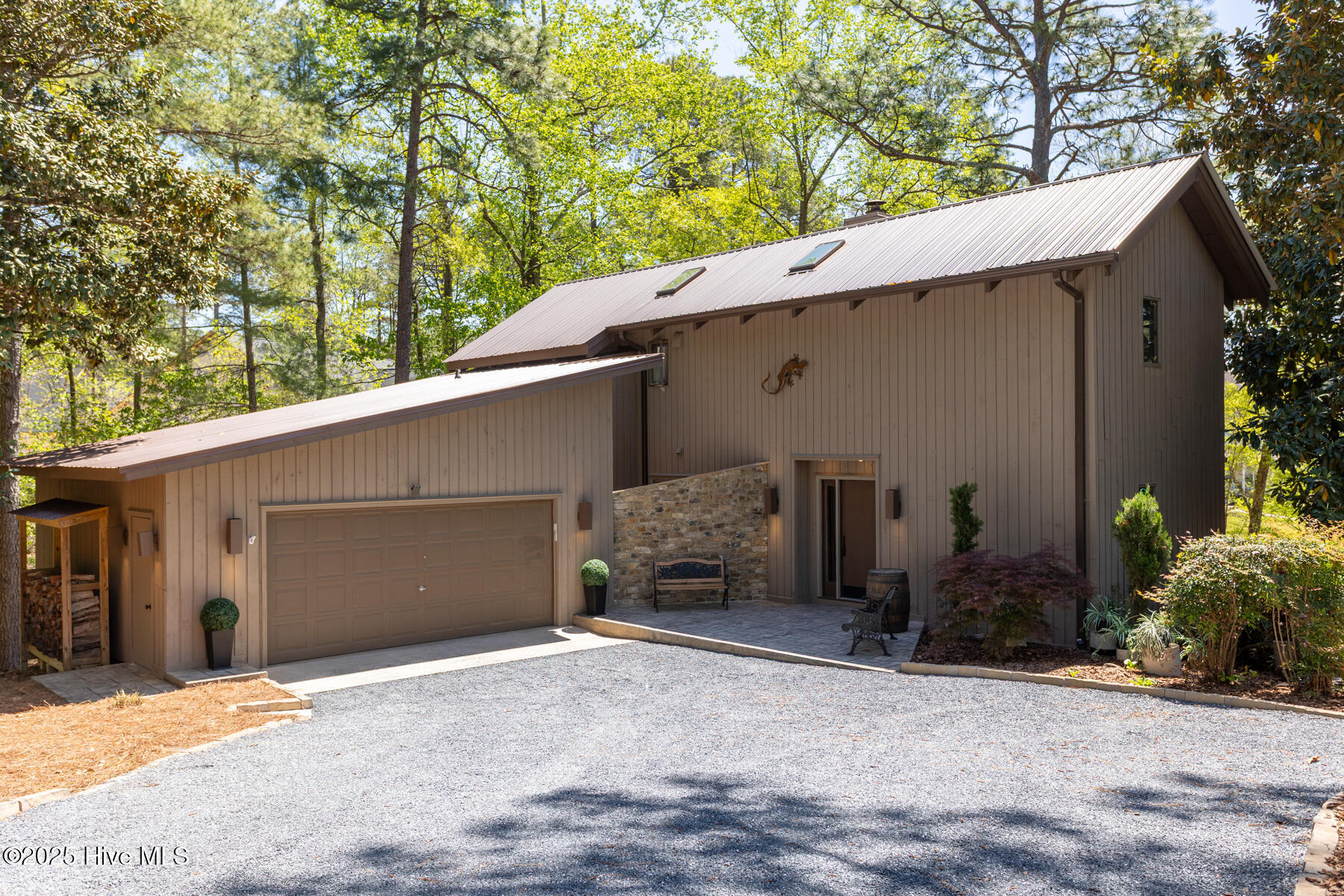 105 Tucker Court Property Photo