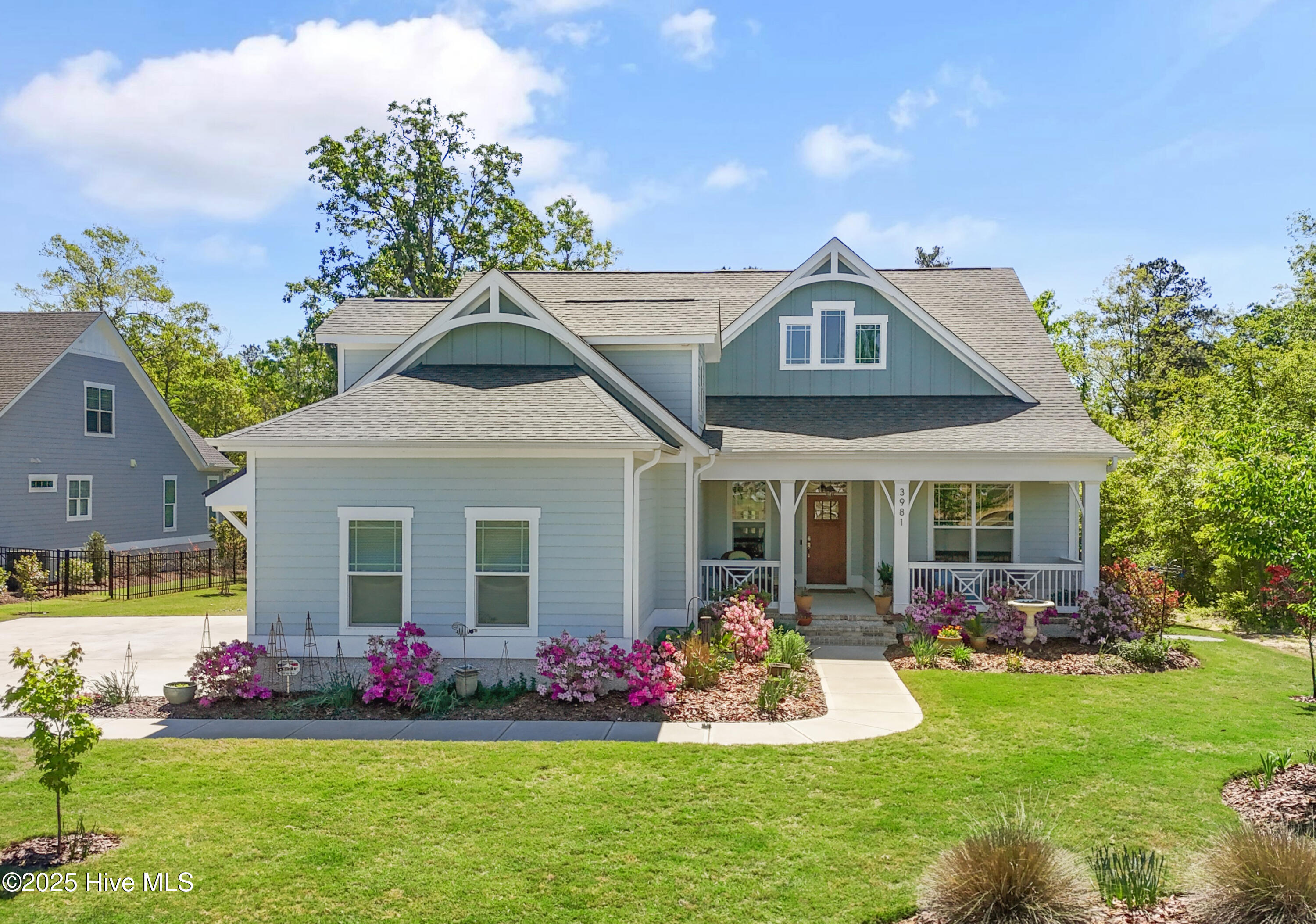 3981 Bay Colony Road Property Photo 1