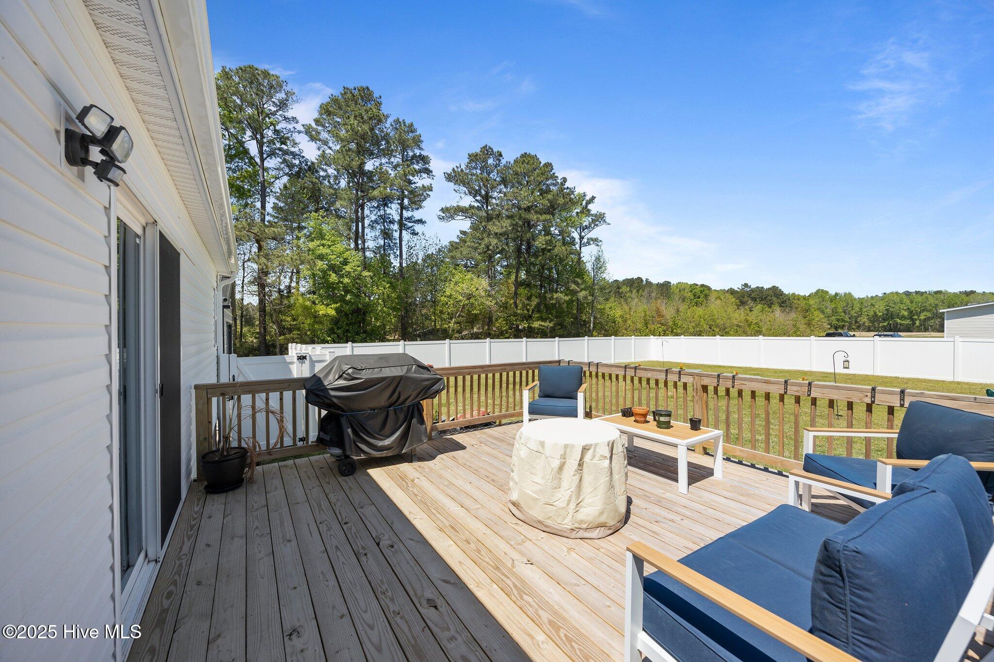 512 Evins Lane Property Photo 3
