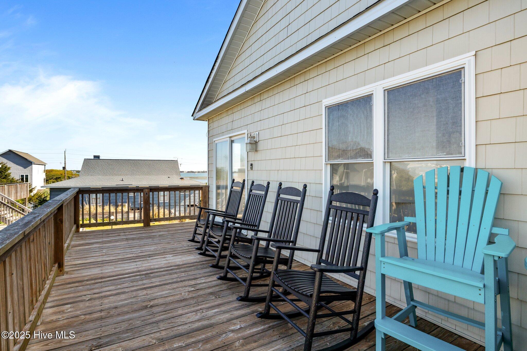 106 Willis Avenue A Property Photo 6