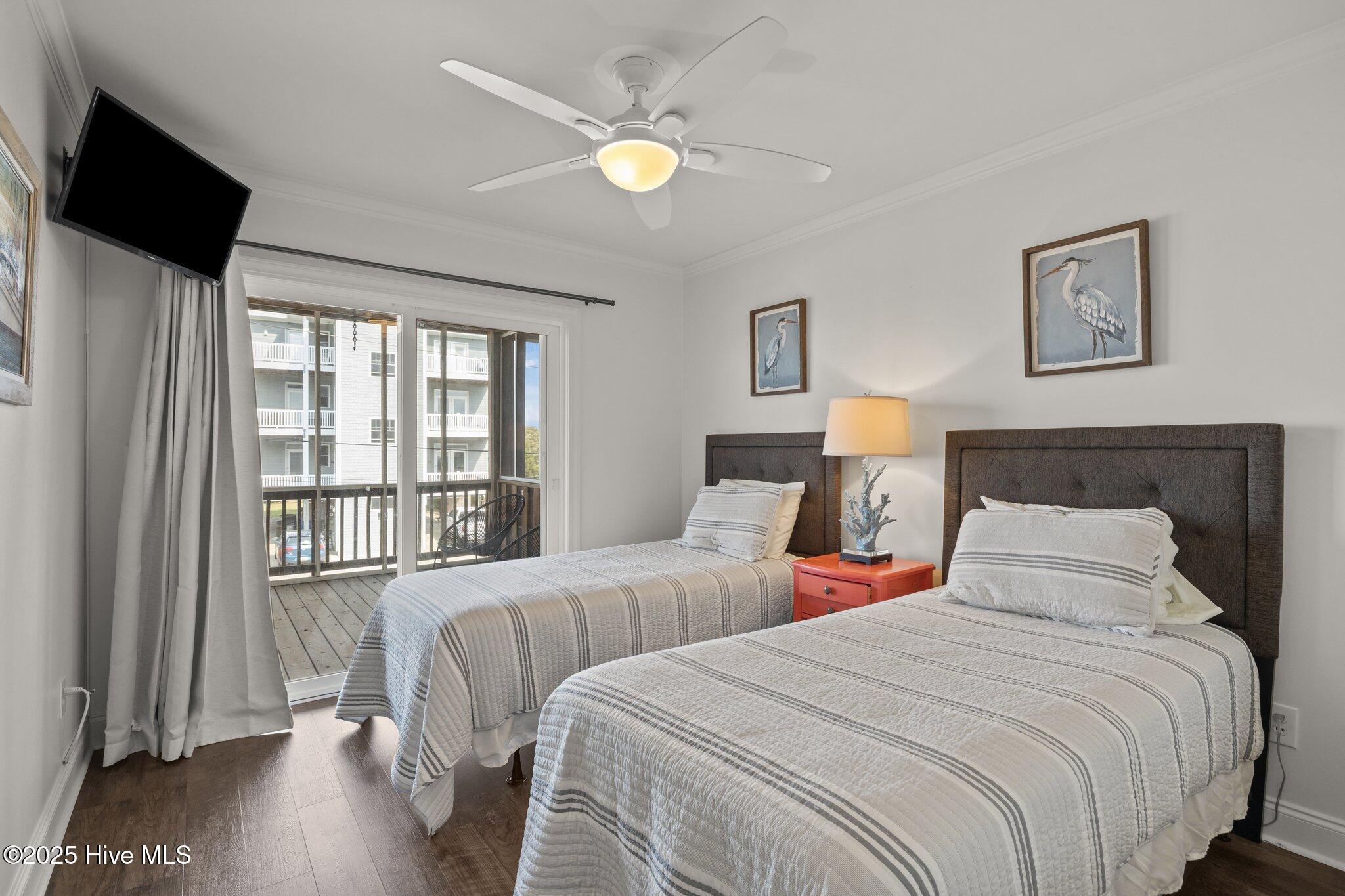 106 Willis Avenue A Property Photo 29