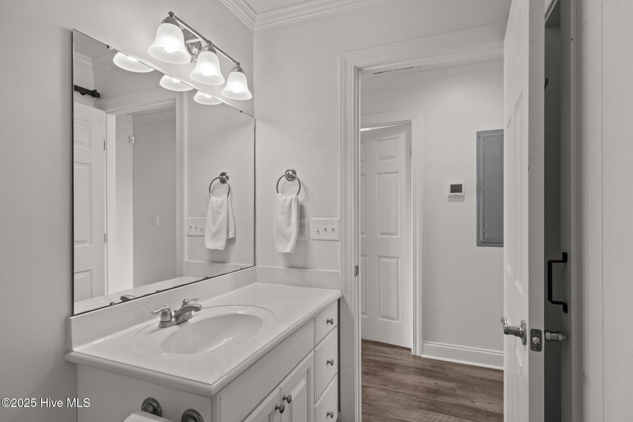 106 Willis Avenue A Property Photo 33