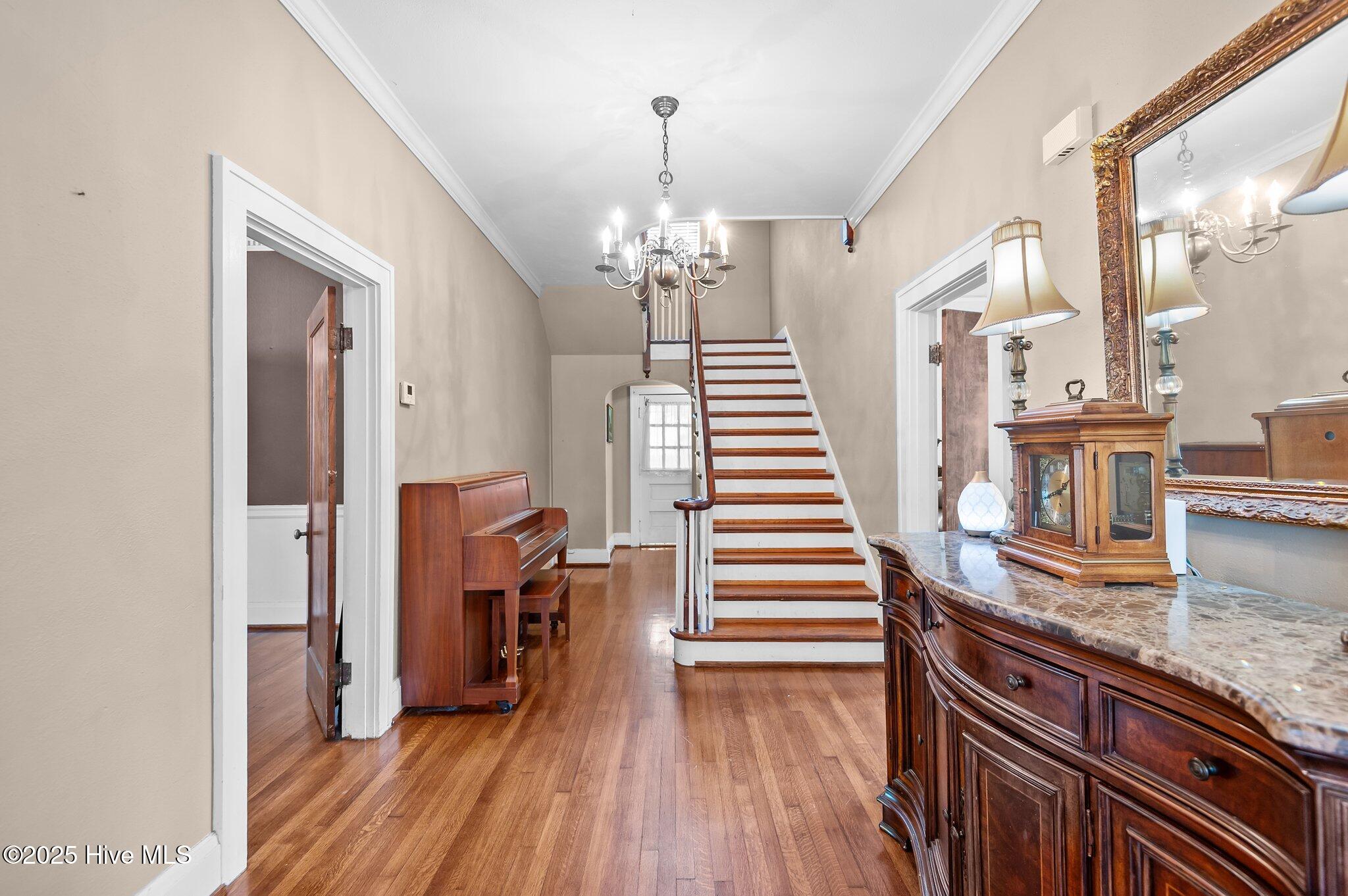 306 N Parker Street Property Photo 6