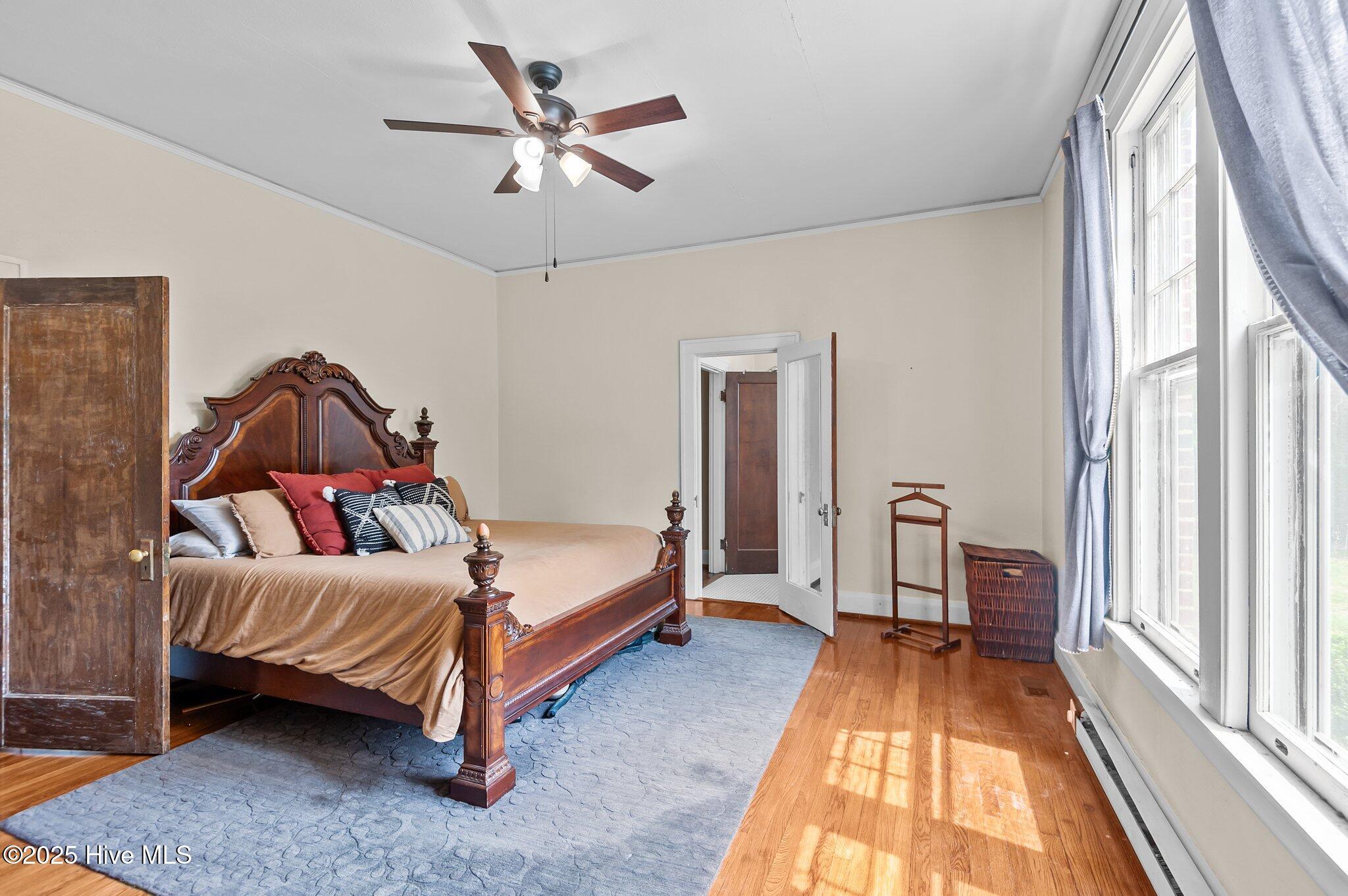 306 N Parker Street Property Photo 23