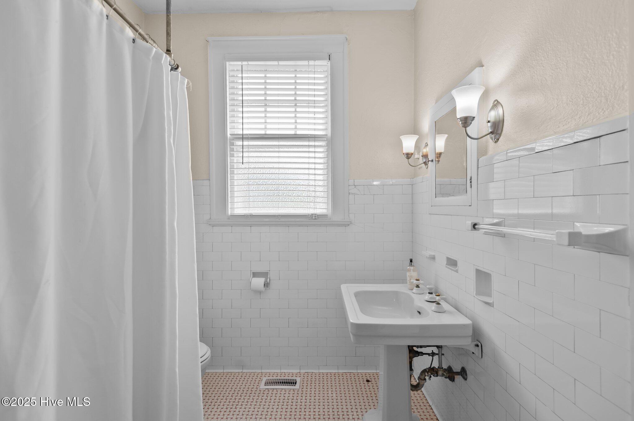 306 N Parker Street Property Photo 25
