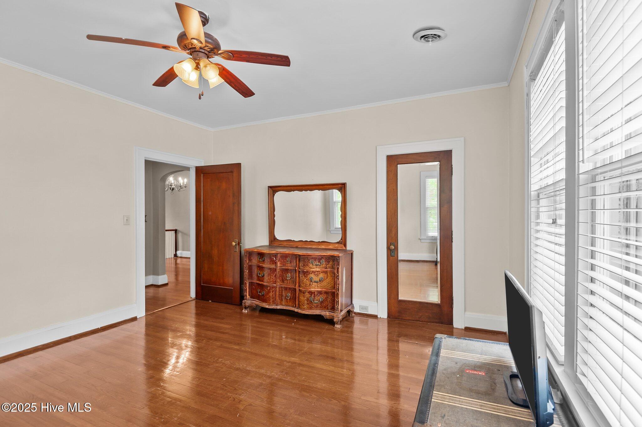 306 N Parker Street Property Photo 31
