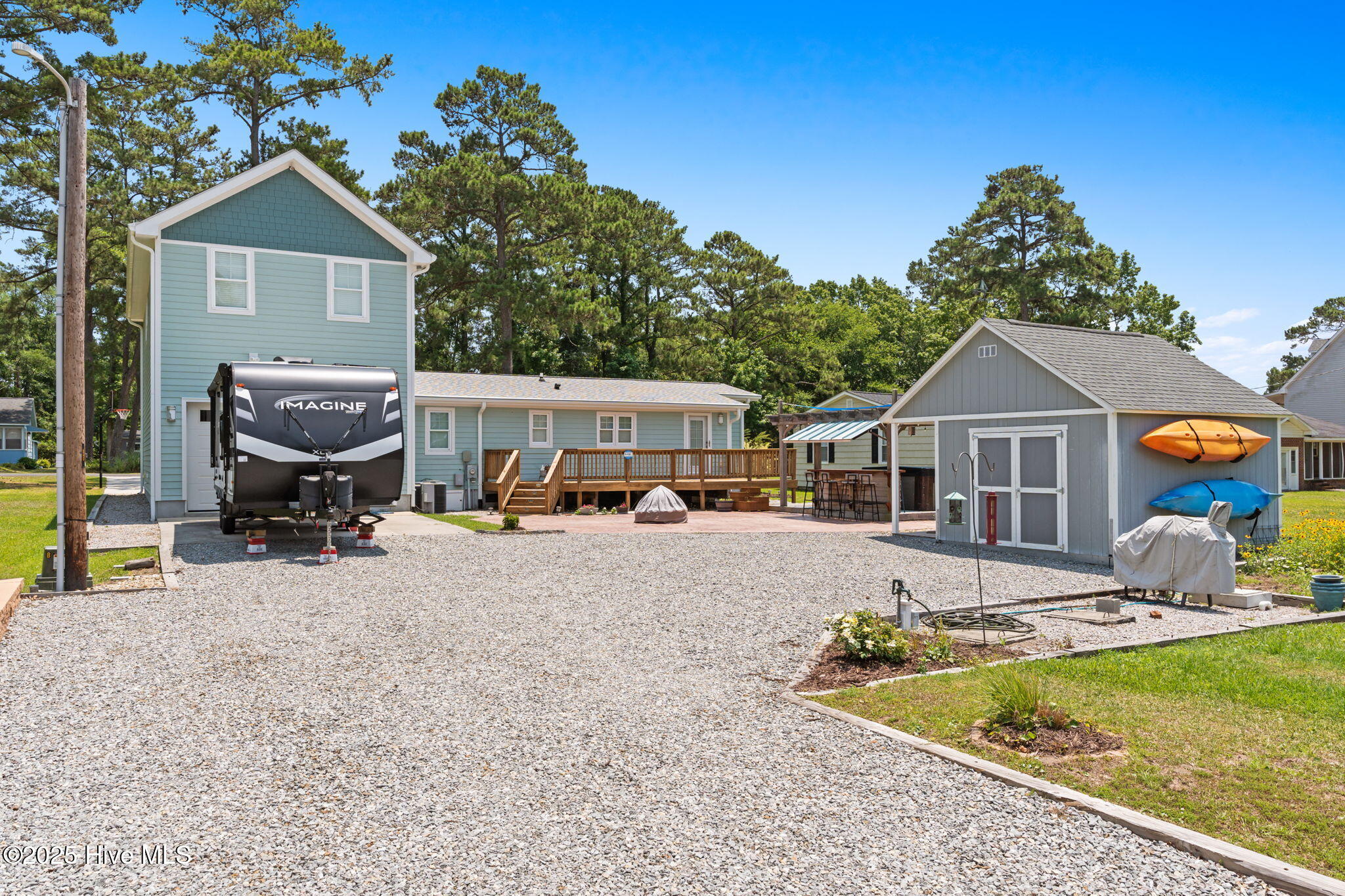 1990 Harbor Drive Property Photo 4