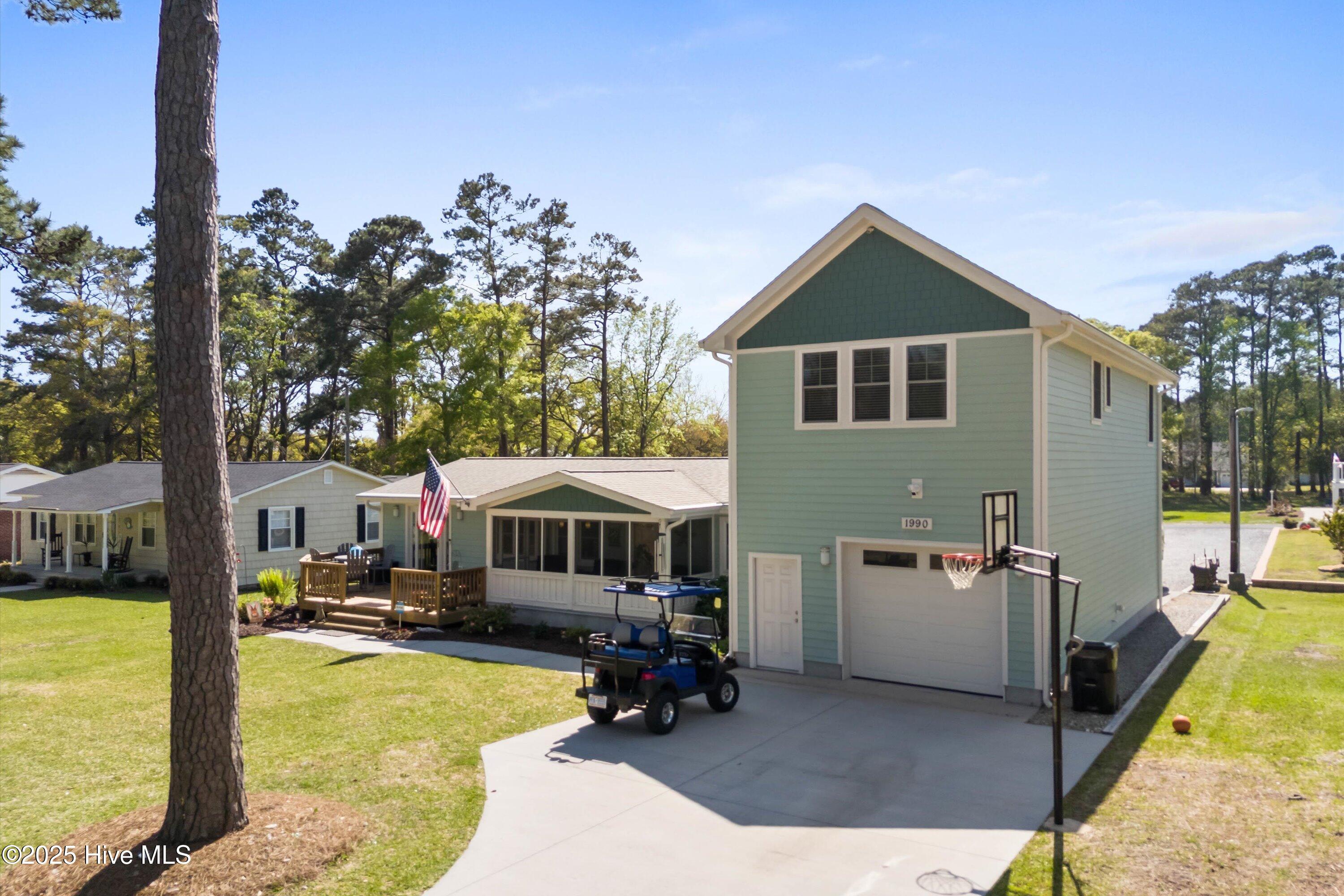 1990 Harbor Drive Property Photo 16