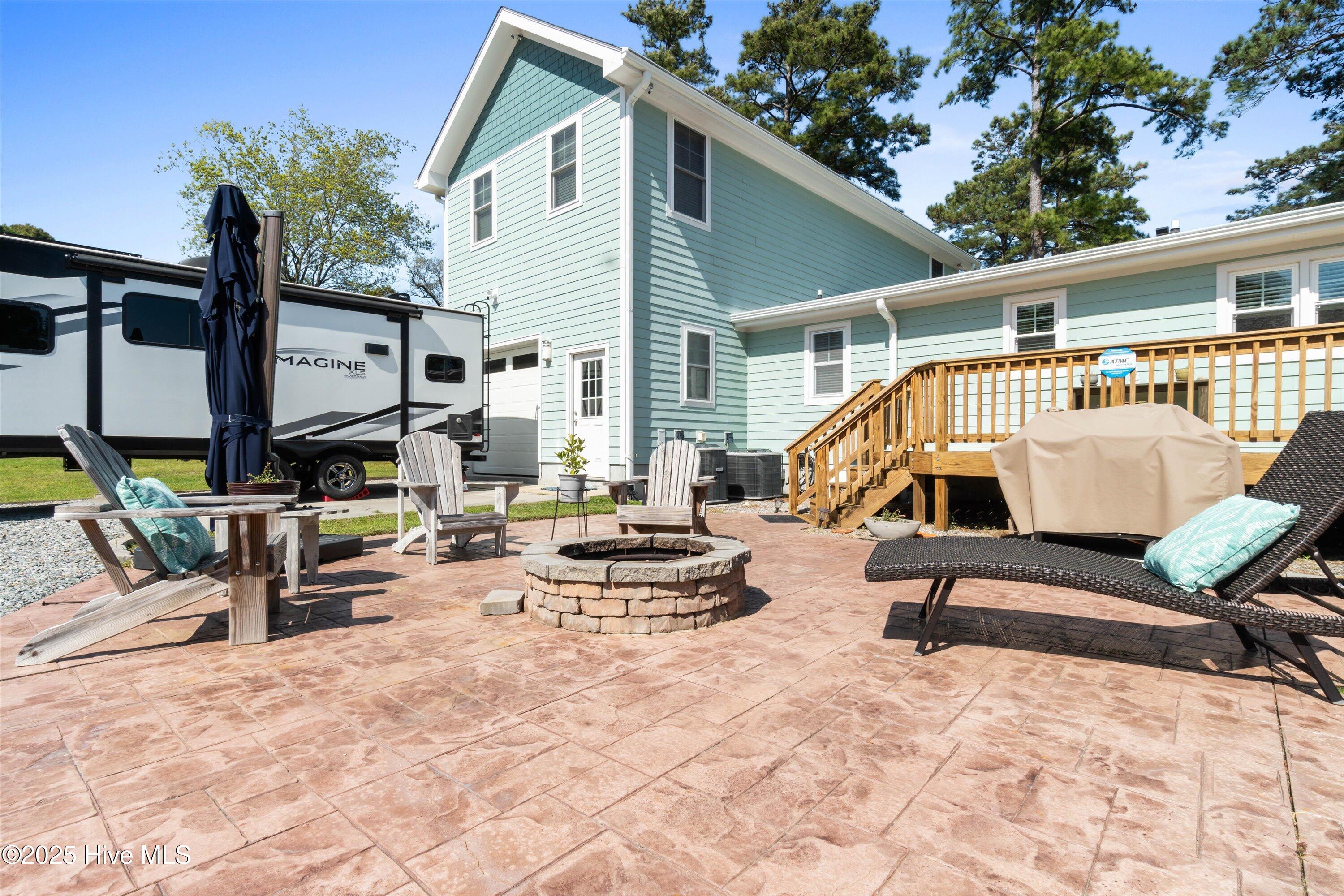 1990 Harbor Drive Property Photo 21