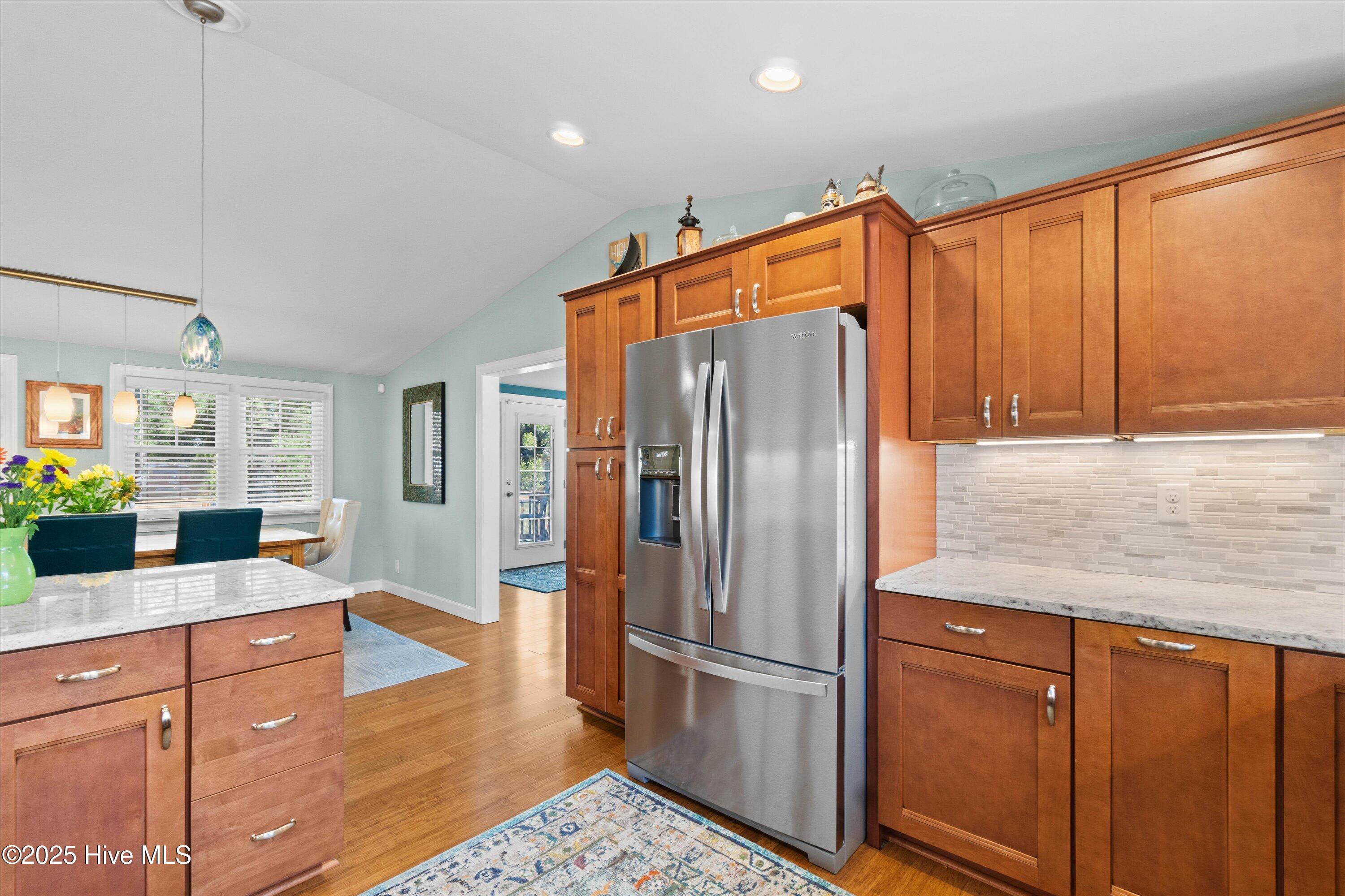 1990 Harbor Drive Property Photo 24