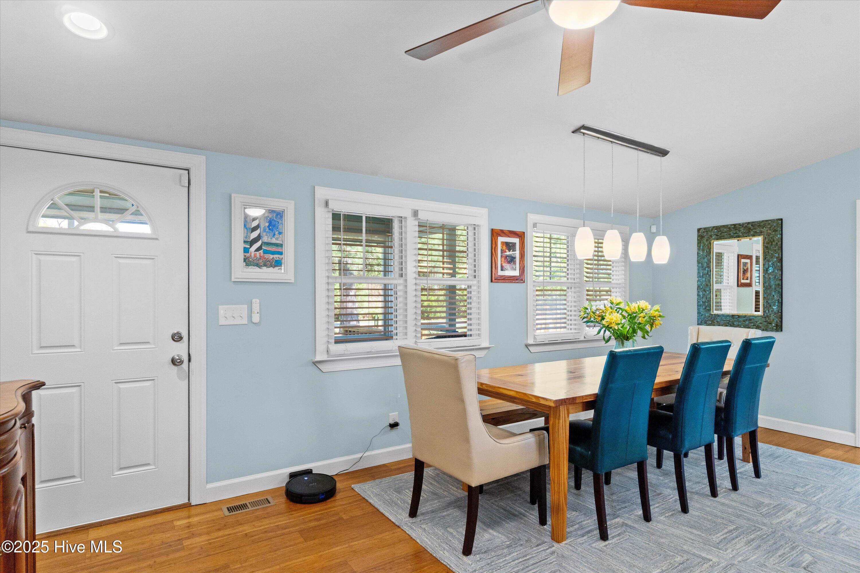 1990 Harbor Drive Property Photo 25