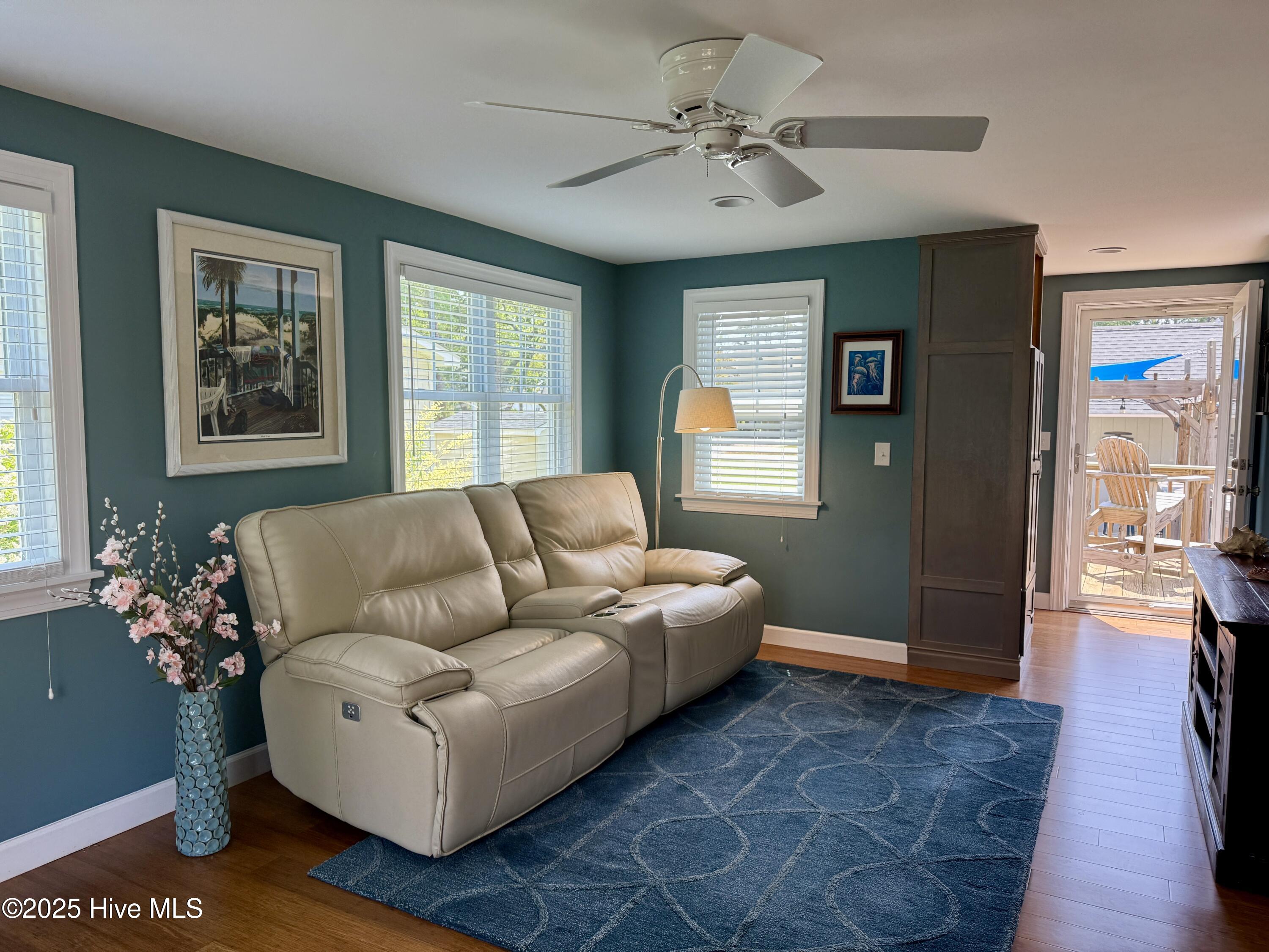 1990 Harbor Drive Property Photo 31