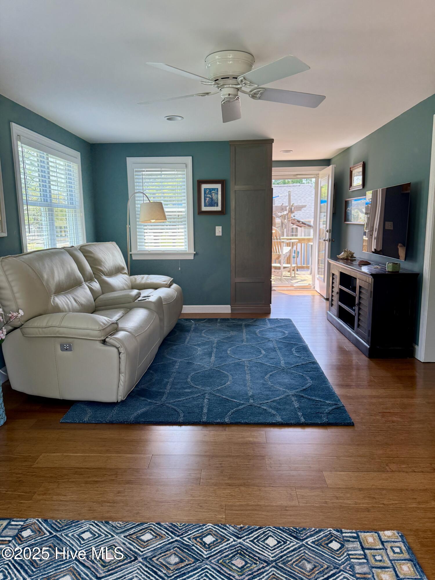 1990 Harbor Drive Property Photo 32