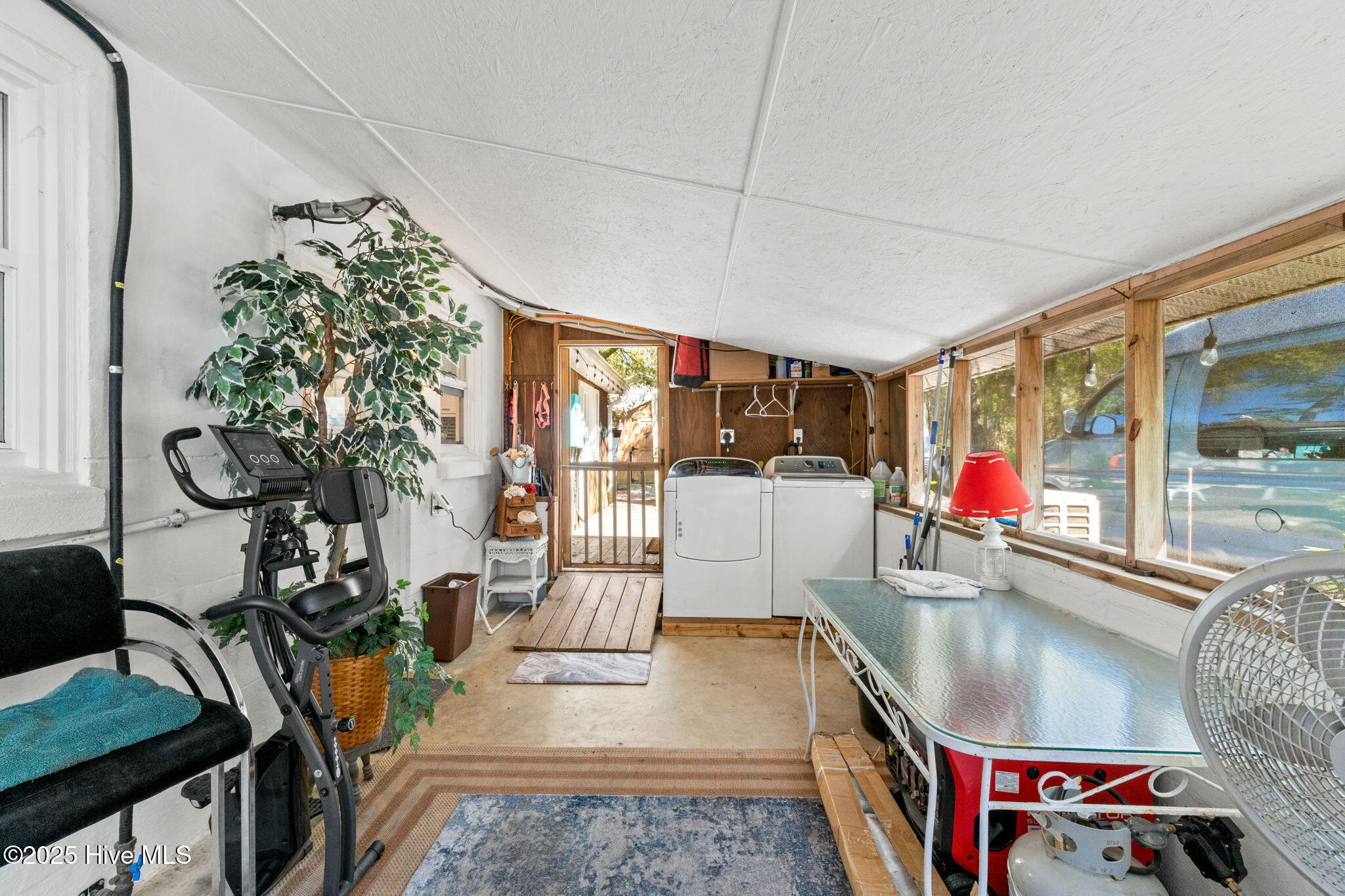 306 Ne 55th Street Property Photo 11