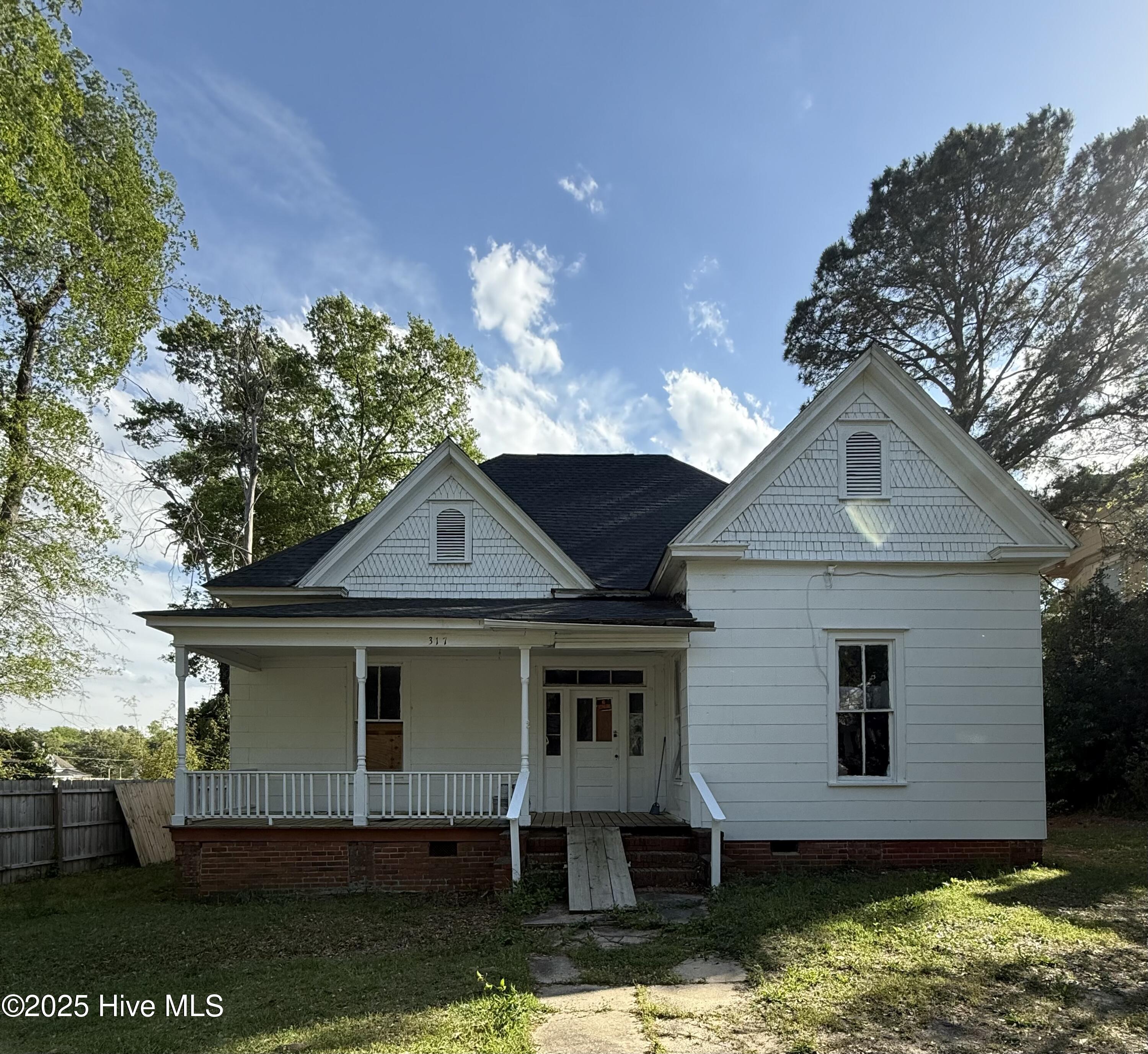 317 Mcdonald Avenue Property Photo