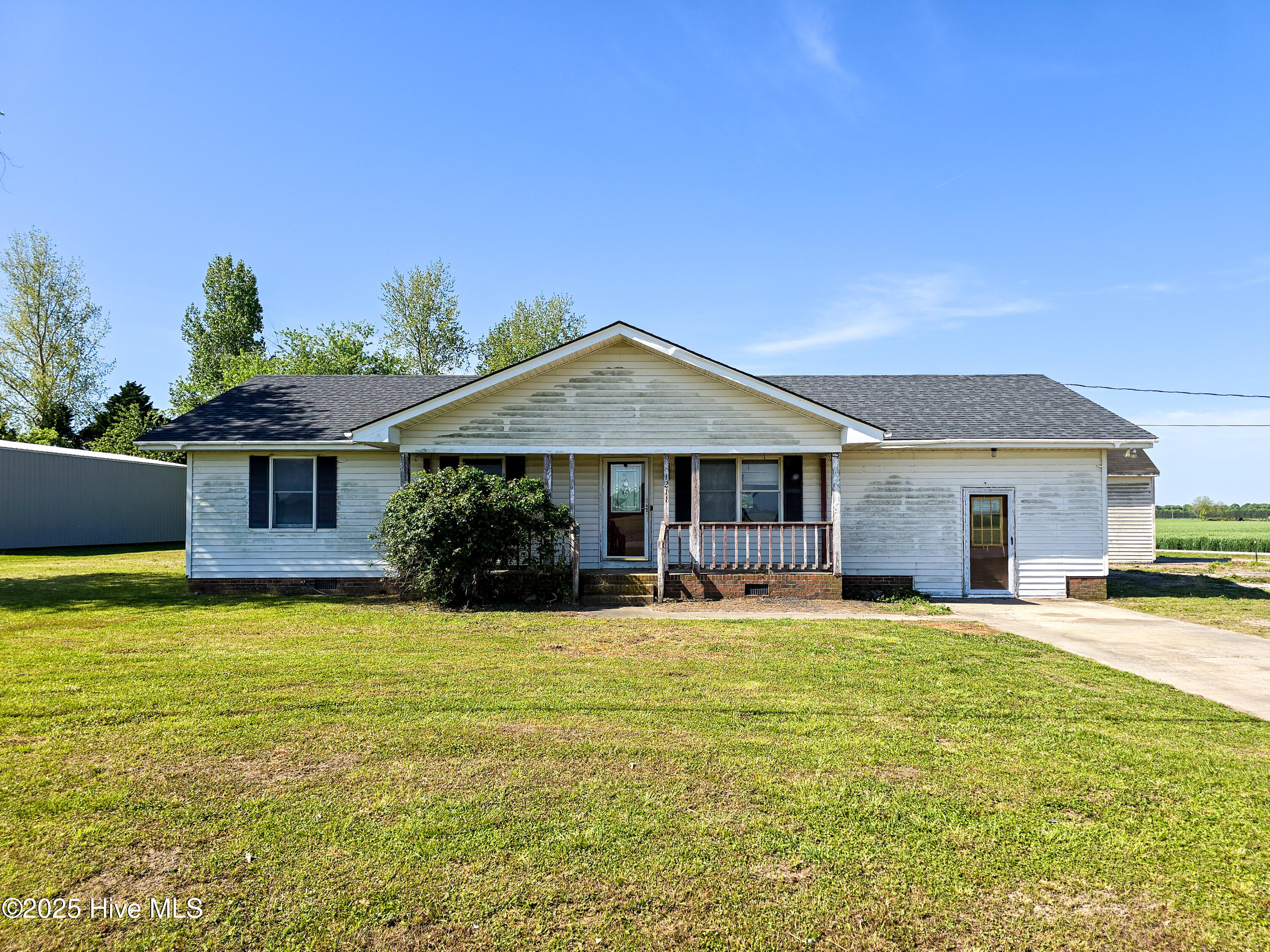 1211 Davis Bay Road Property Photo