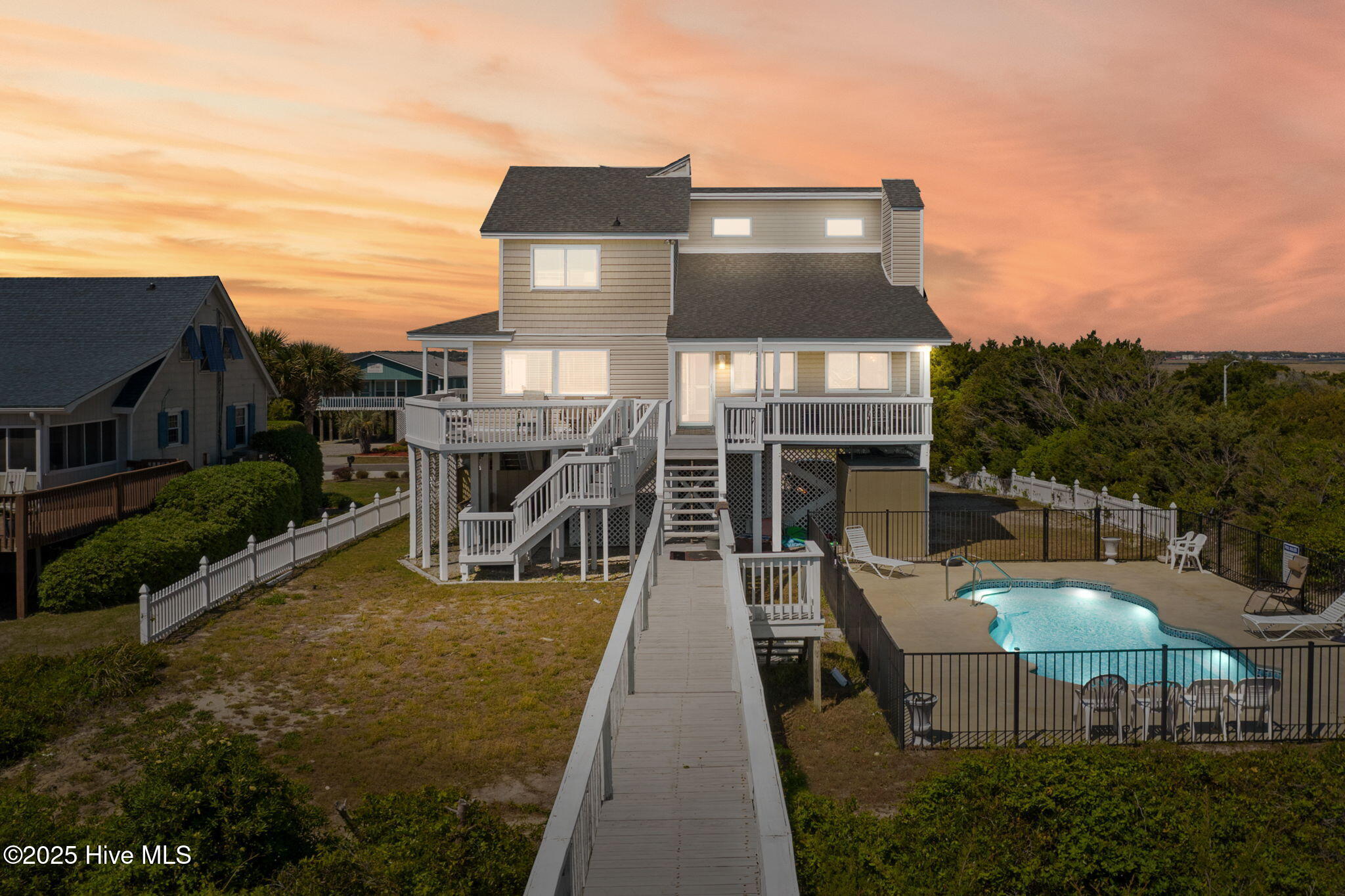 601 Caswell Beach Road Property Photo 3