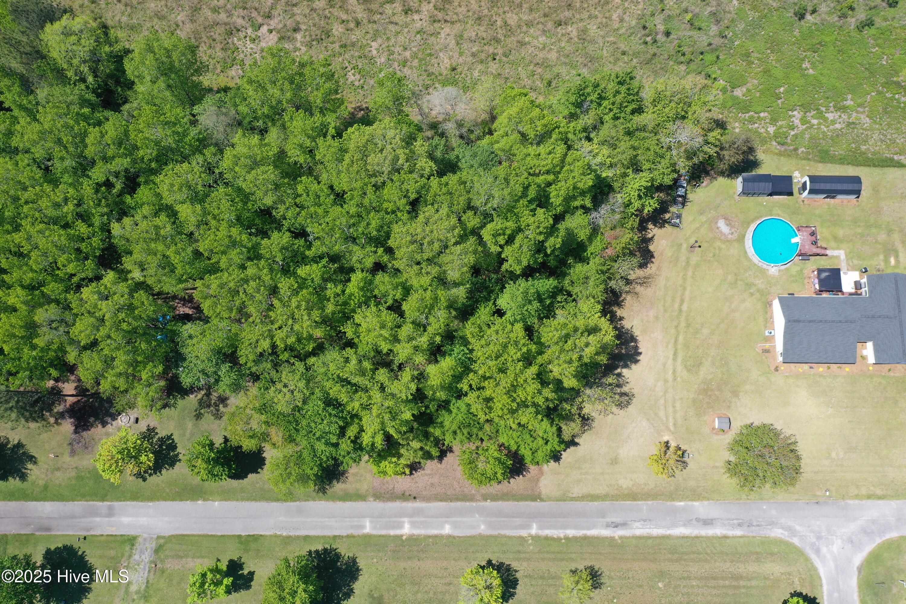 128 Maple Drive Property Photo 4