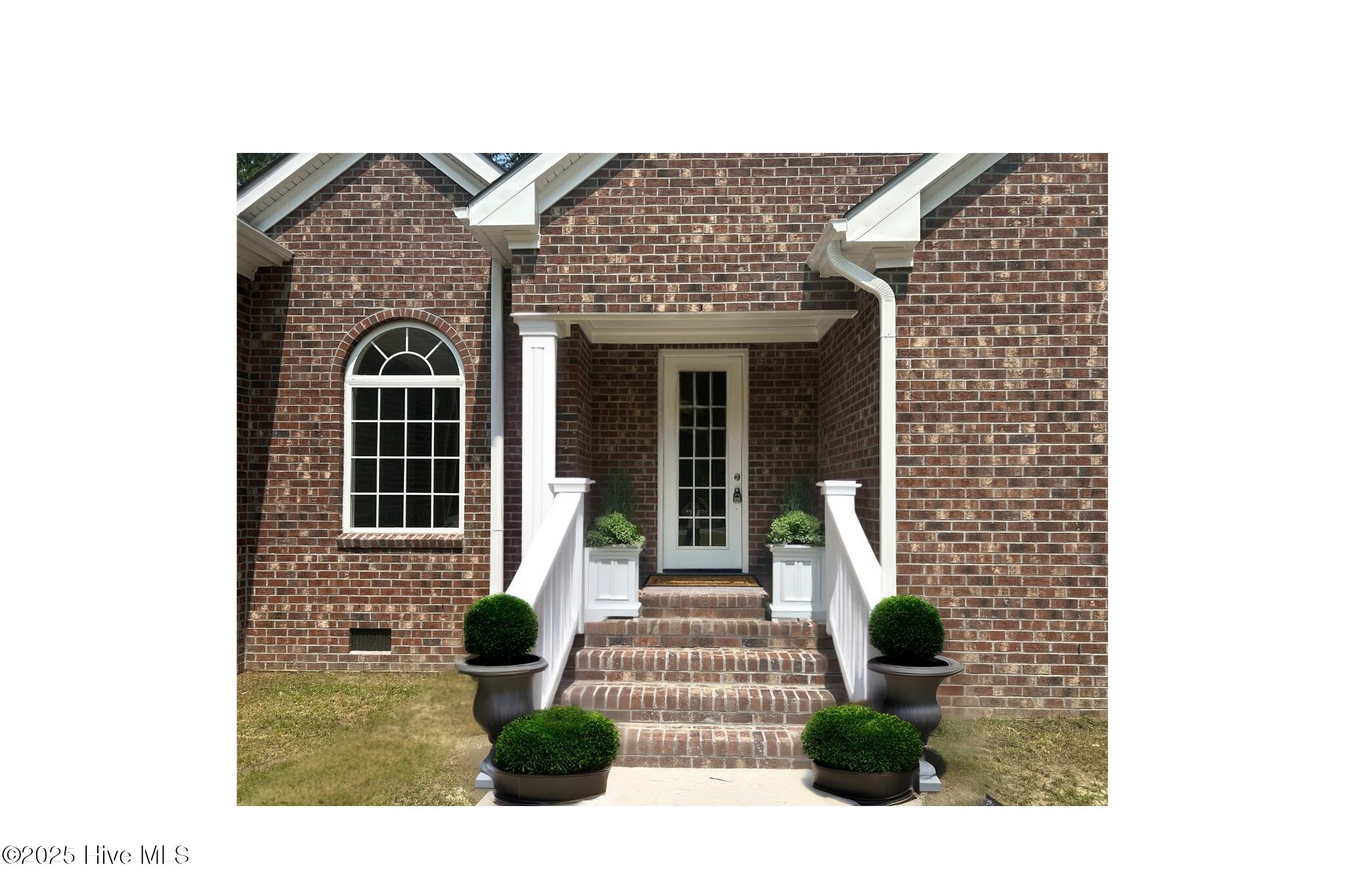 433 Riversound Drive Property Photo 1