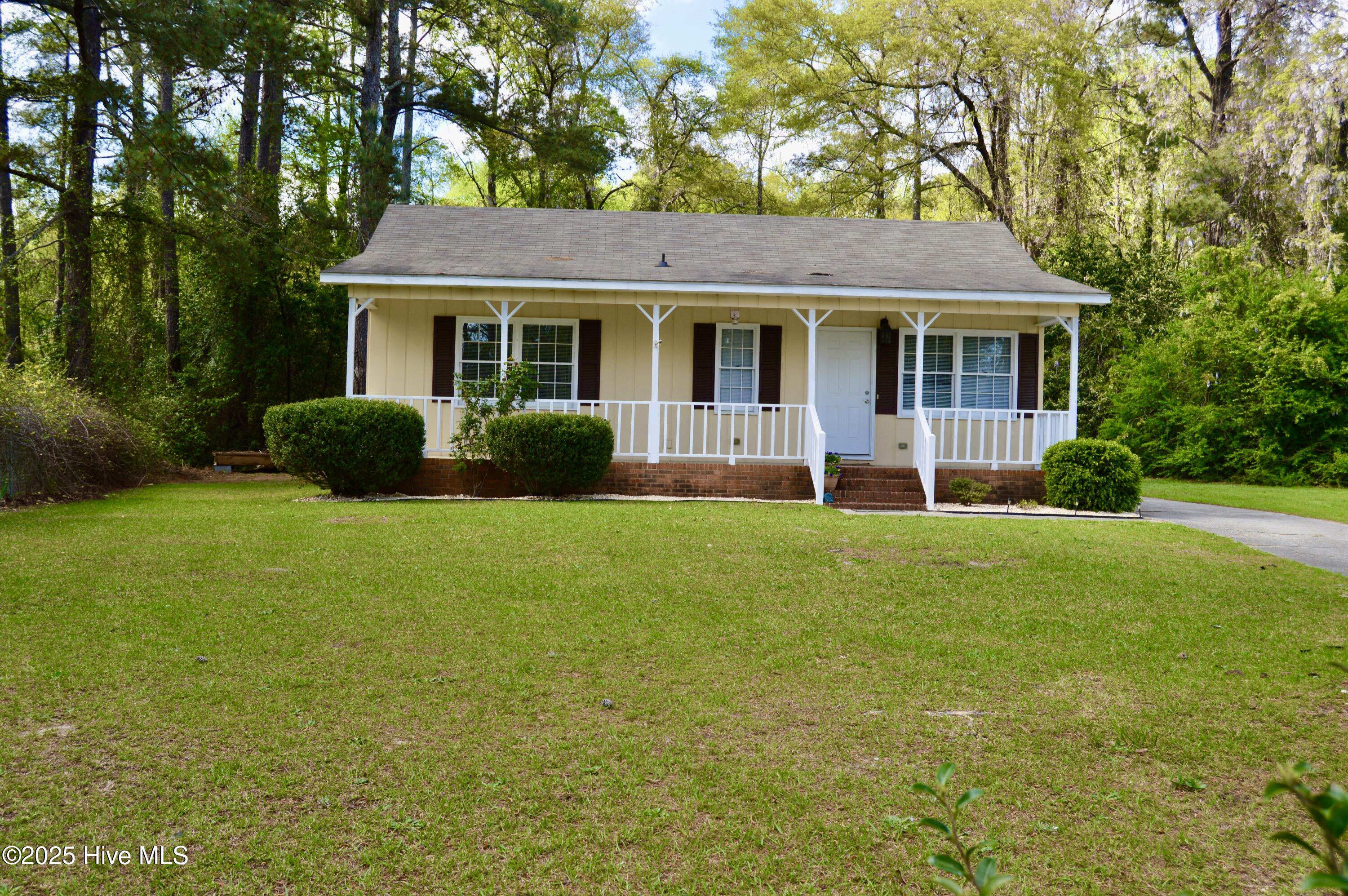 122 April Lane Property Photo