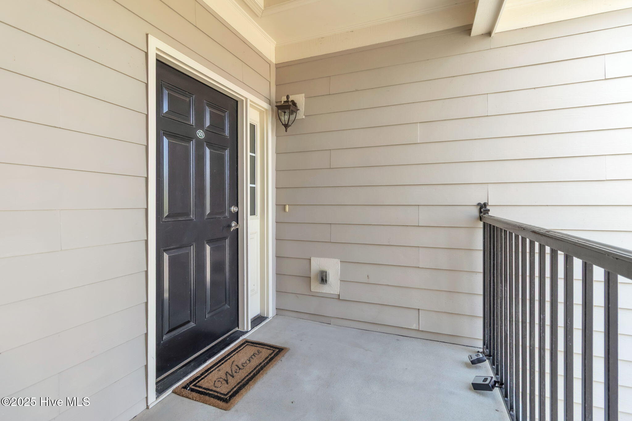 124 Gallery Drive Unit 302 Property Photo 4
