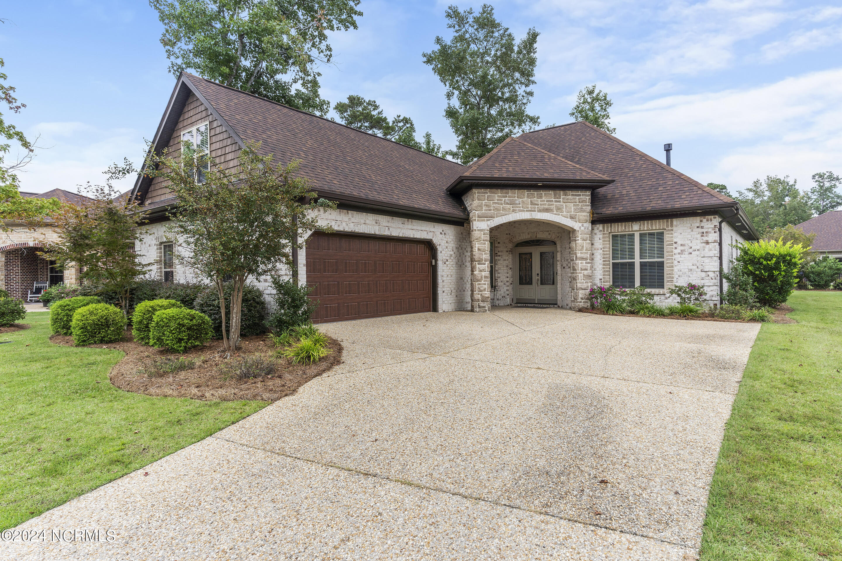 656 Jenoa Drive Property Photo 3