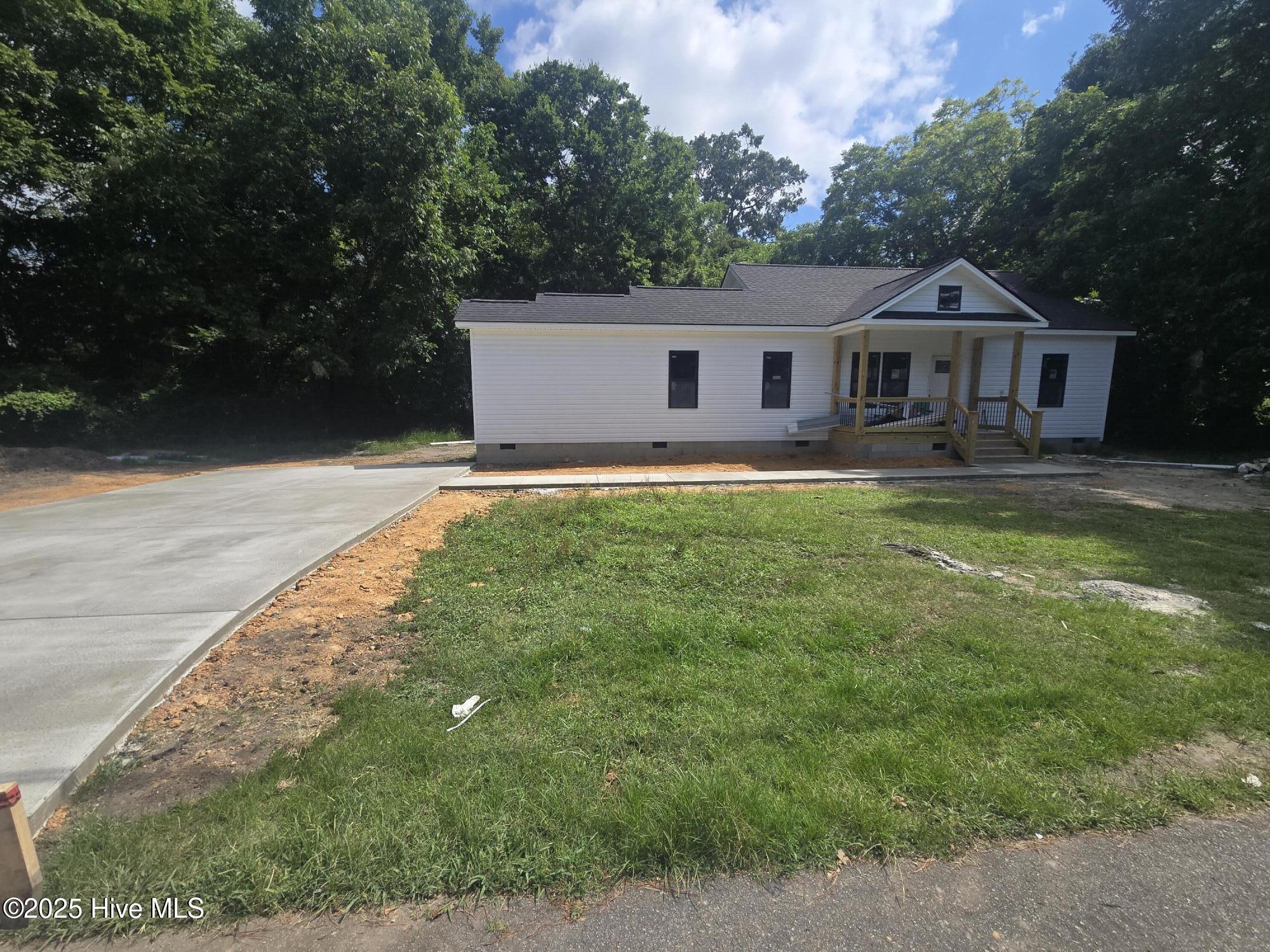 110 E Bridges Street Property Photo 1