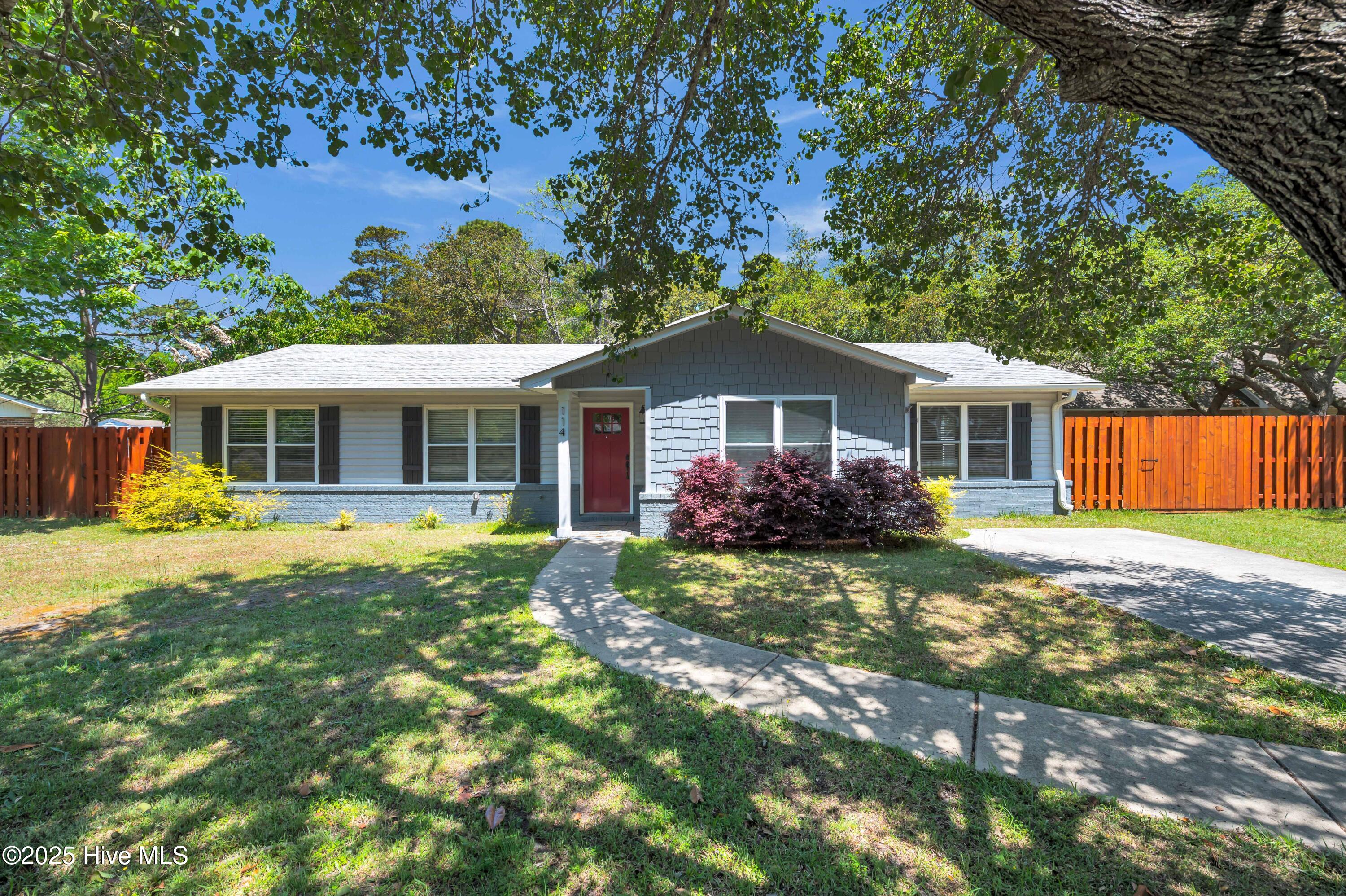 114 Park Avenue Property Photo