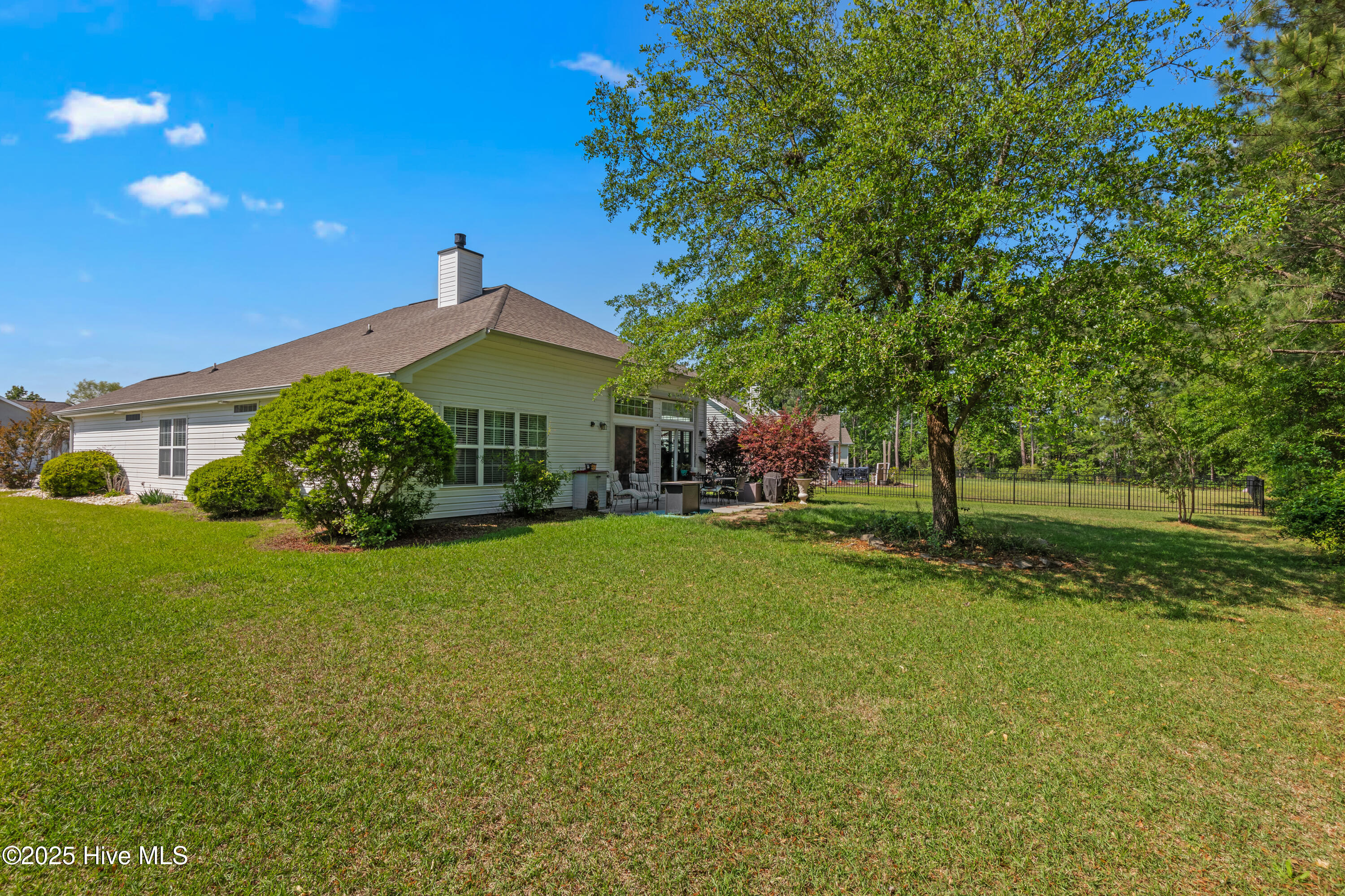 915 Corn Planters Circle Property Photo 3