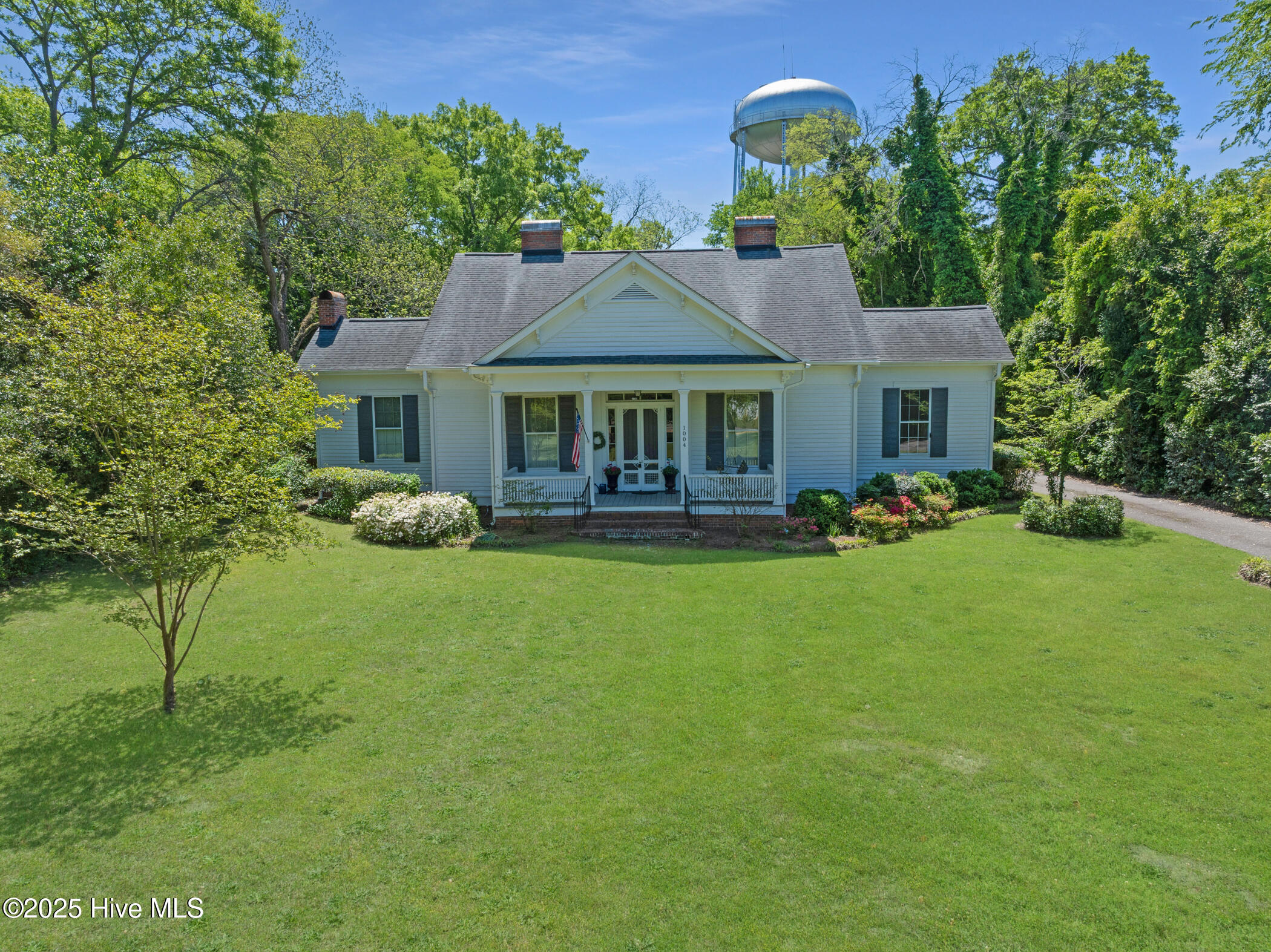 1004 Fayetteville Road Property Photo