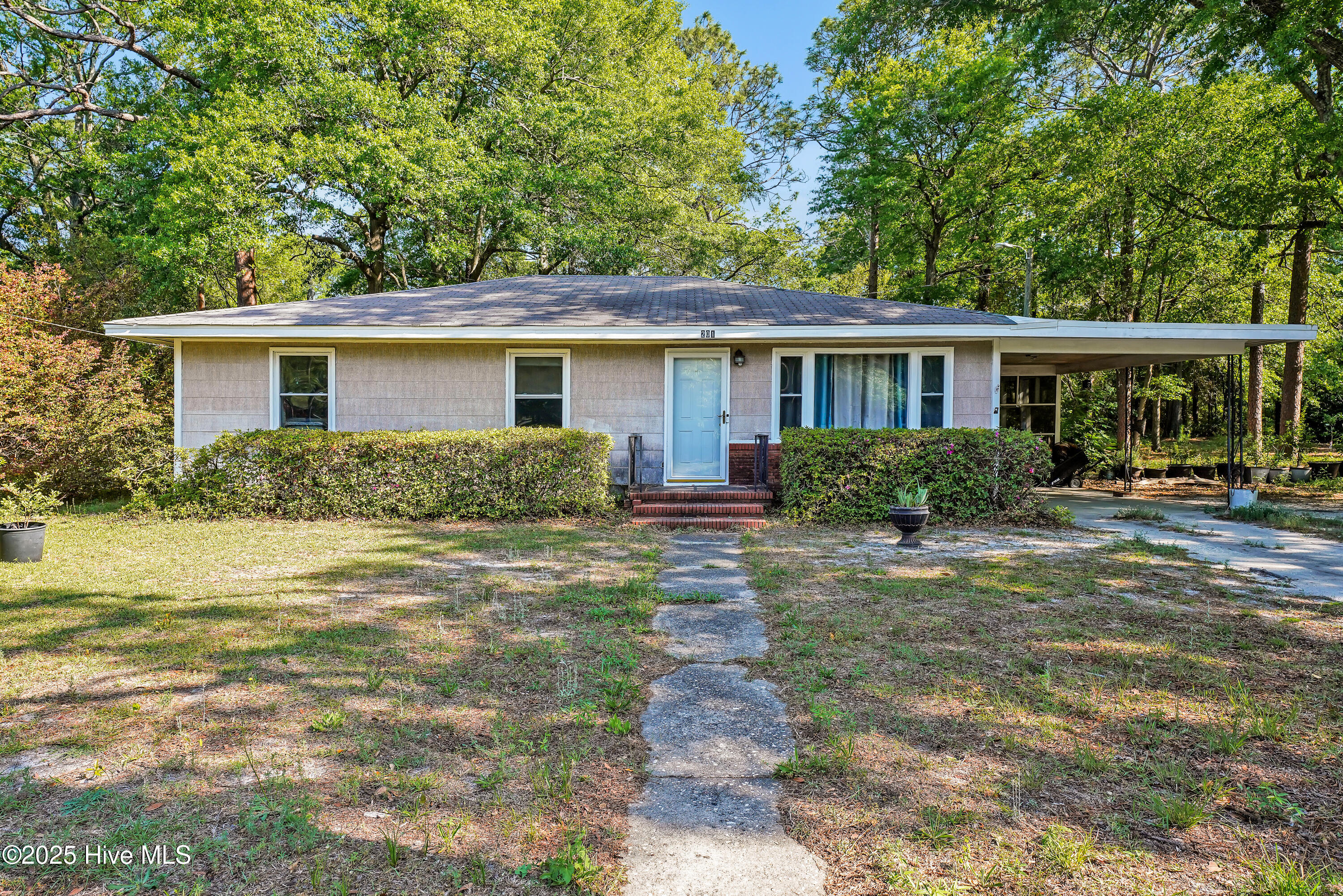 201 Rutledge Drive Property Photo